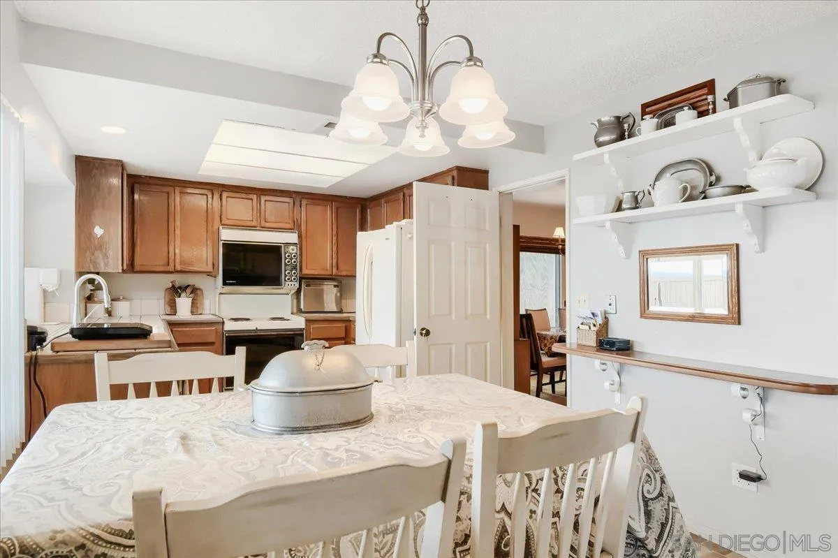 https://cdn.realtyfeed.com/cdn/127/260025629/bea54b6fcd2a2425dbe2a6023c1e5417.webp