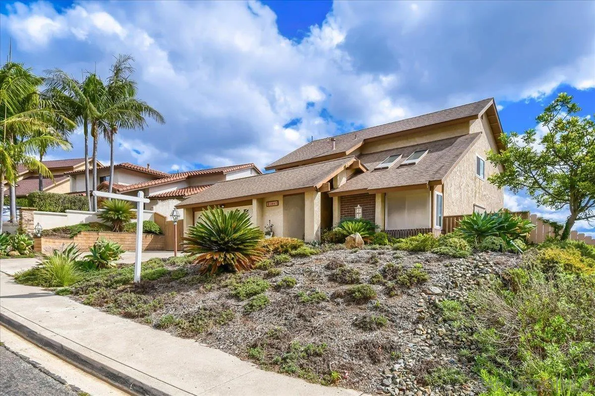 https://cdn.realtyfeed.com/cdn/127/260025629/d4e4dc02f3c6deb36d51ebfcd67d801c.webp