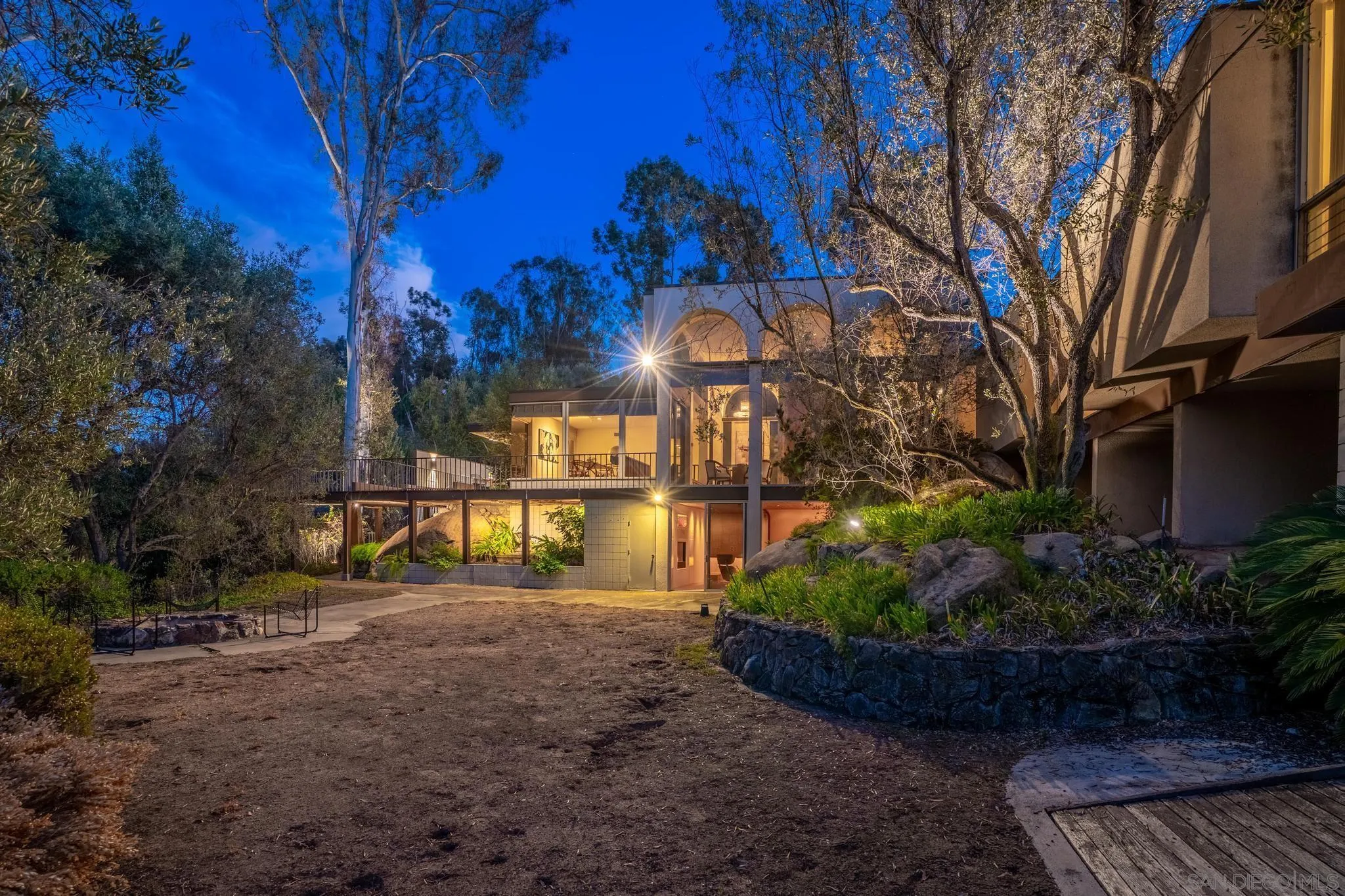 10076 Shadow, La Mesa, CA 91941