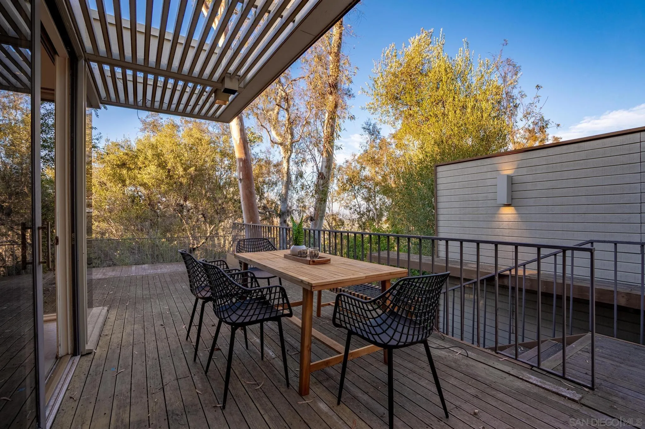 10076 Shadow, La Mesa, CA 91941