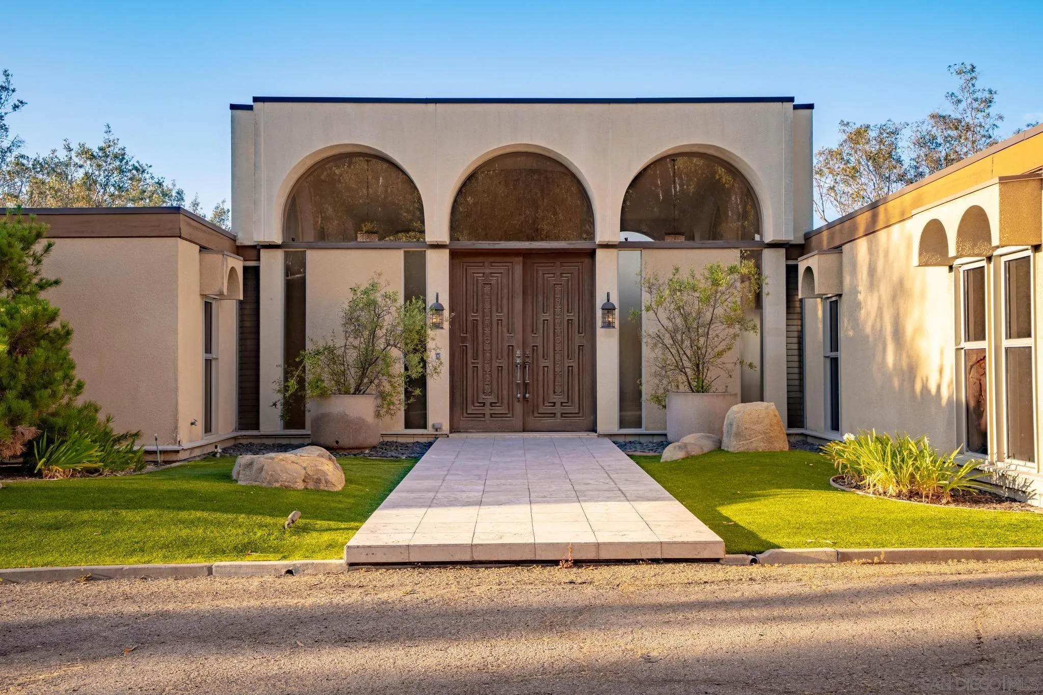 10076 Shadow, La Mesa, CA 91941
