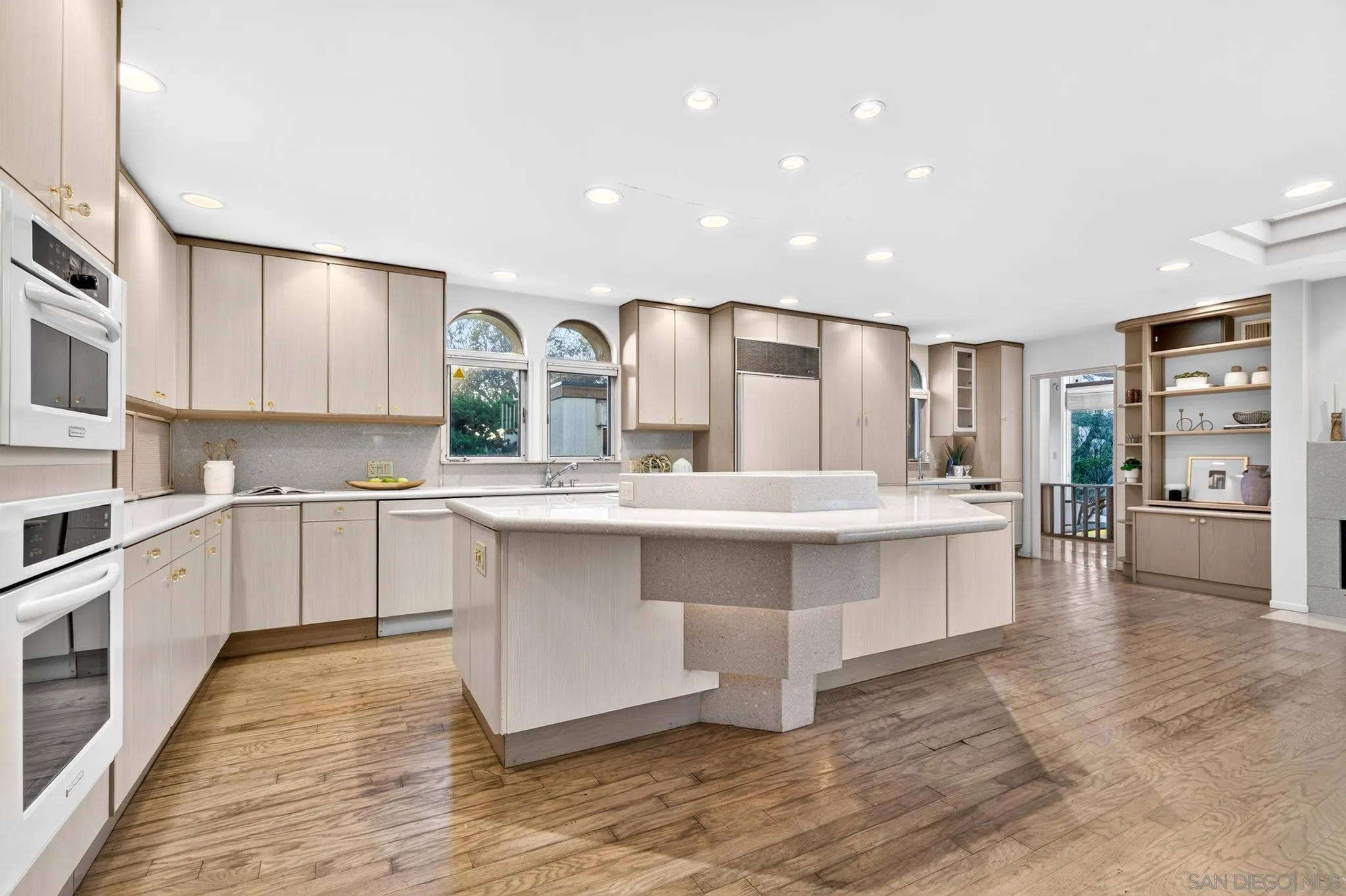 10076 Shadow, La Mesa, CA 91941