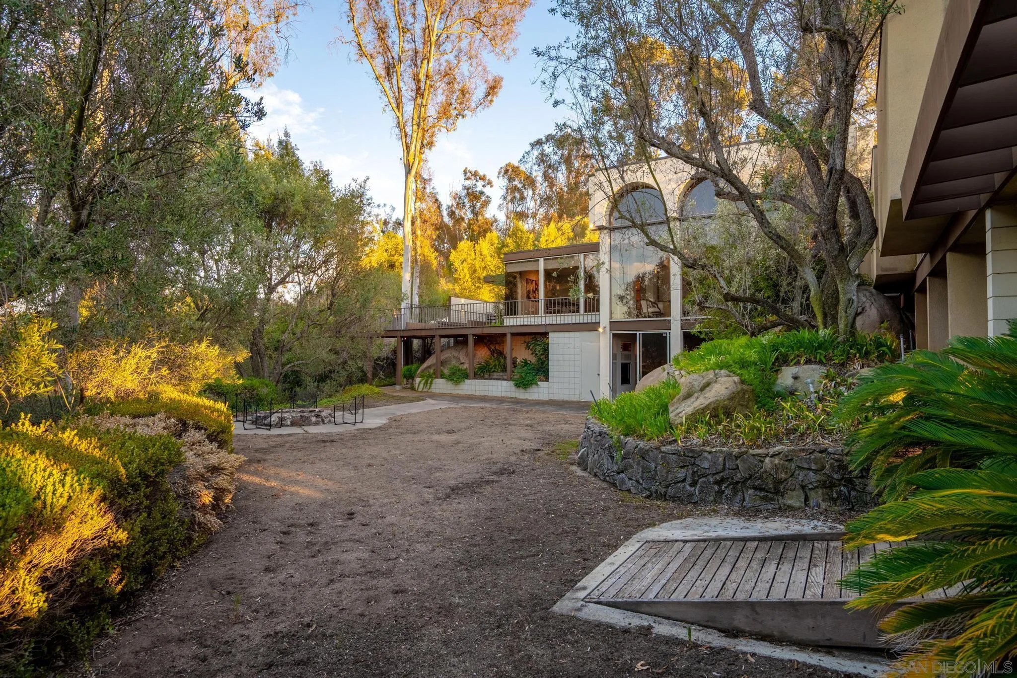 10076 Shadow, La Mesa, CA 91941