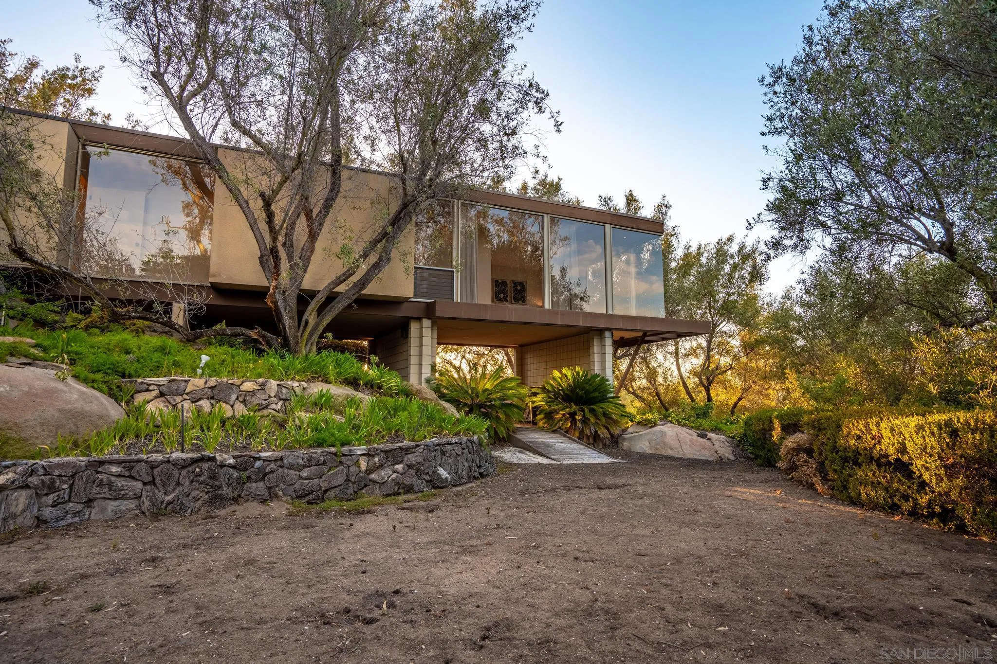 10076 Shadow, La Mesa, CA 91941
