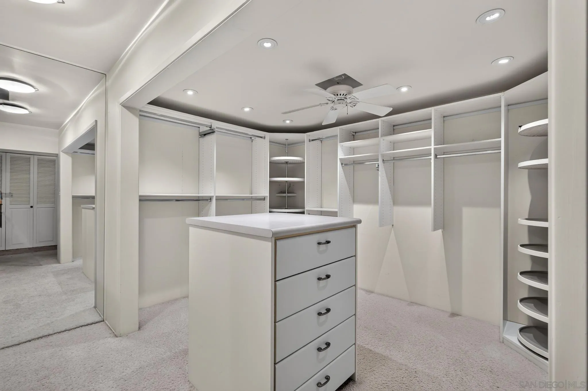 10076 Shadow, La Mesa, CA 91941
