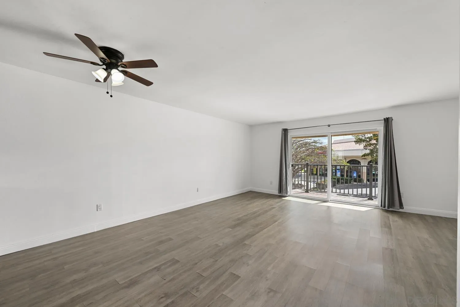 4851 Cole St., #9, San Diego, CA 92117