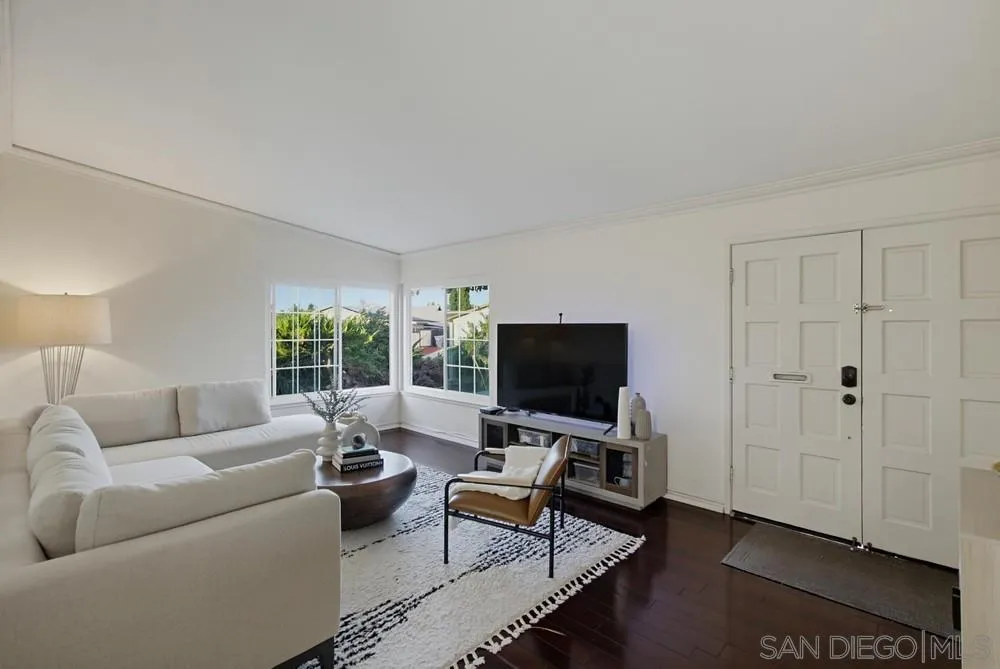 11342 Calle Dario, San Diego, CA 92126 11342 Calle Dario, San Diego, CA 92126