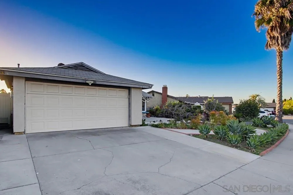 11342 Calle Dario, San Diego, CA 92126 11342 Calle Dario, San Diego, CA 92126