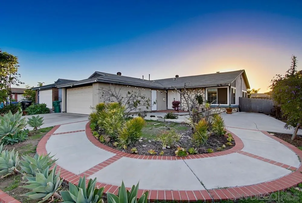 11342 Calle Dario, San Diego, CA 92126 11342 Calle Dario, San Diego, CA 92126