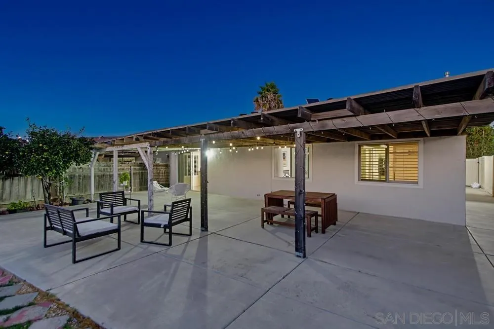 11342 Calle Dario, San Diego, CA 92126 11342 Calle Dario, San Diego, CA 92126