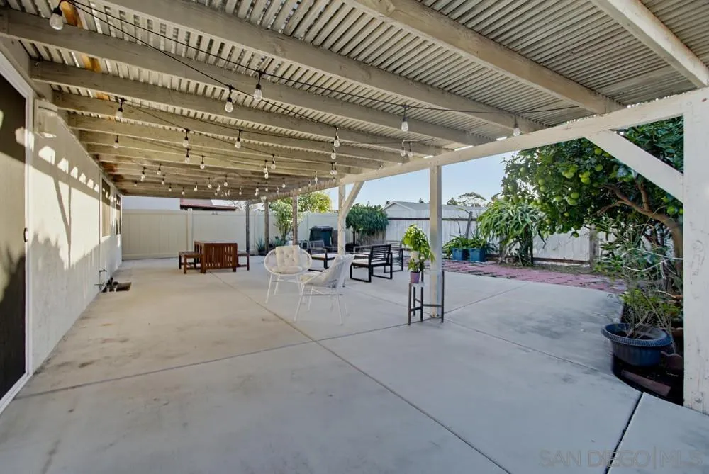 11342 Calle Dario, San Diego, CA 92126 11342 Calle Dario, San Diego, CA 92126