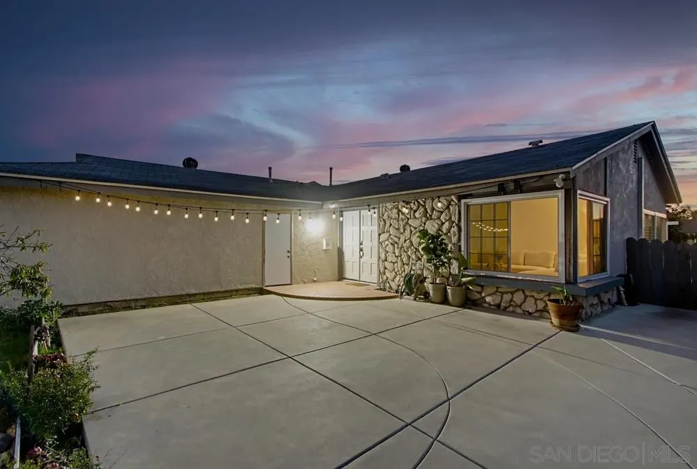 11342 Calle Dario, San Diego, CA 92126 11342 Calle Dario, San Diego, CA 92126