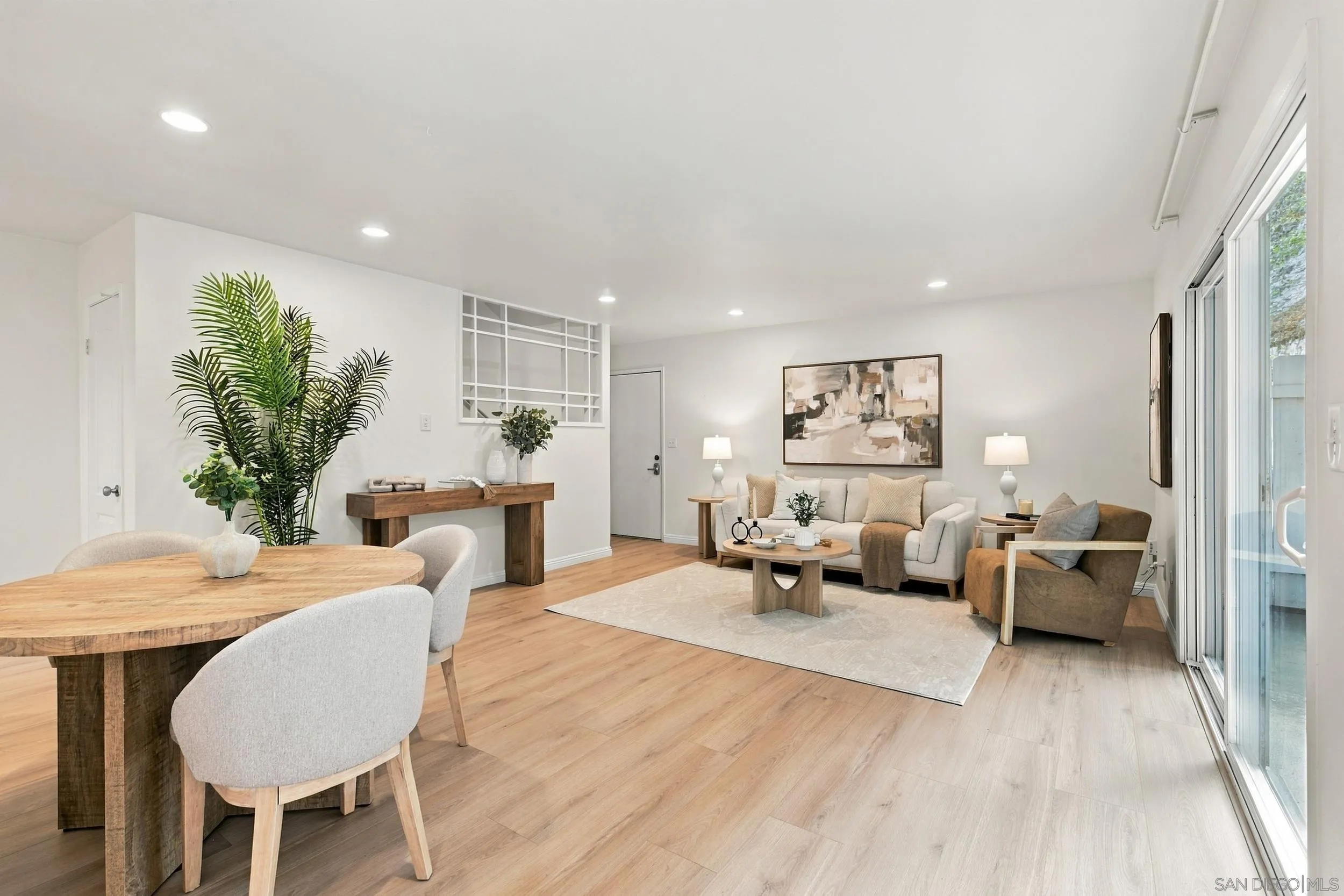 3782 Dove St, San Diego, CA 92103