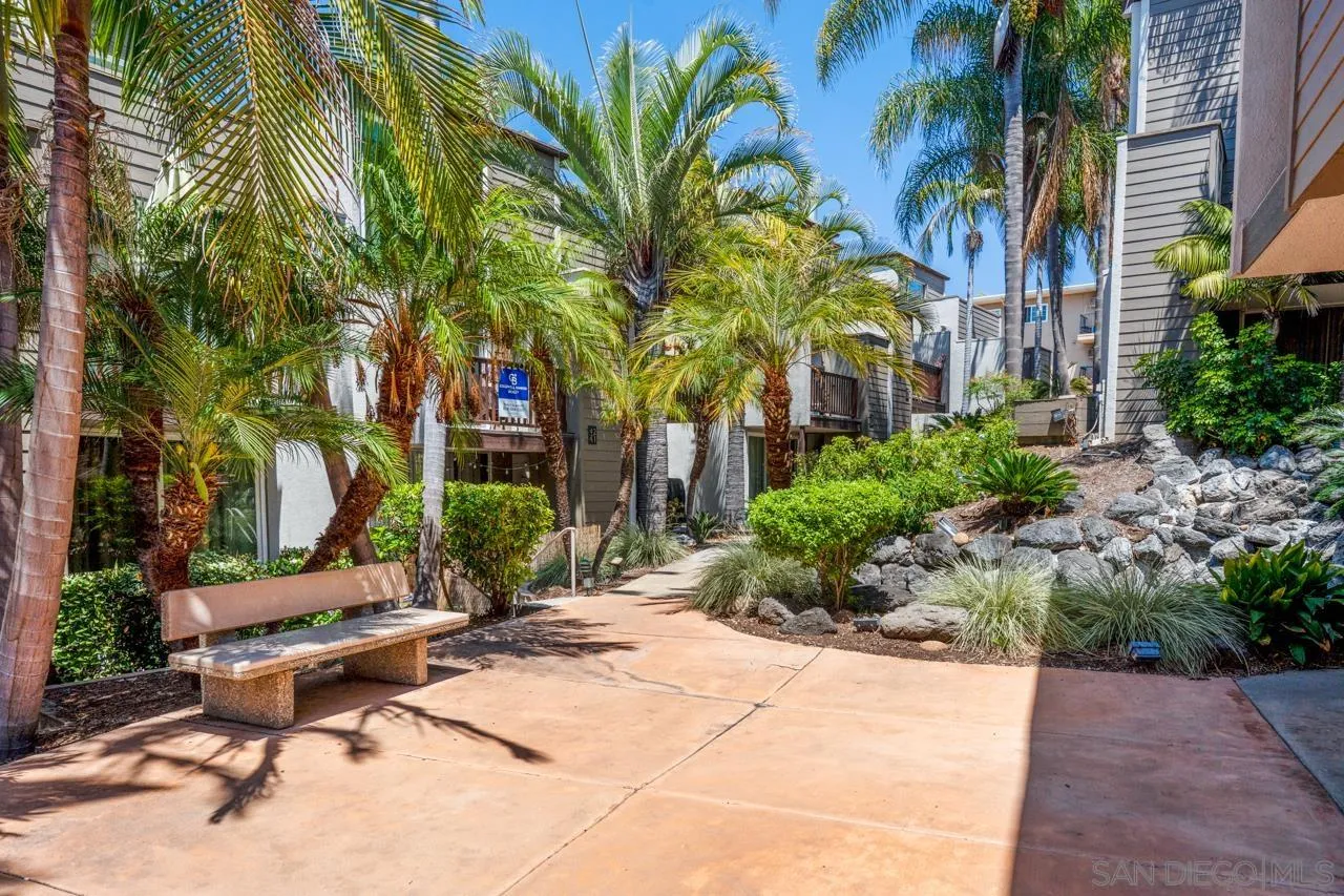 https://cdn.realtyfeed.com/cdn/127/260025640/f77b6f85232b227fbfc8a7e47d4f3c84.webp