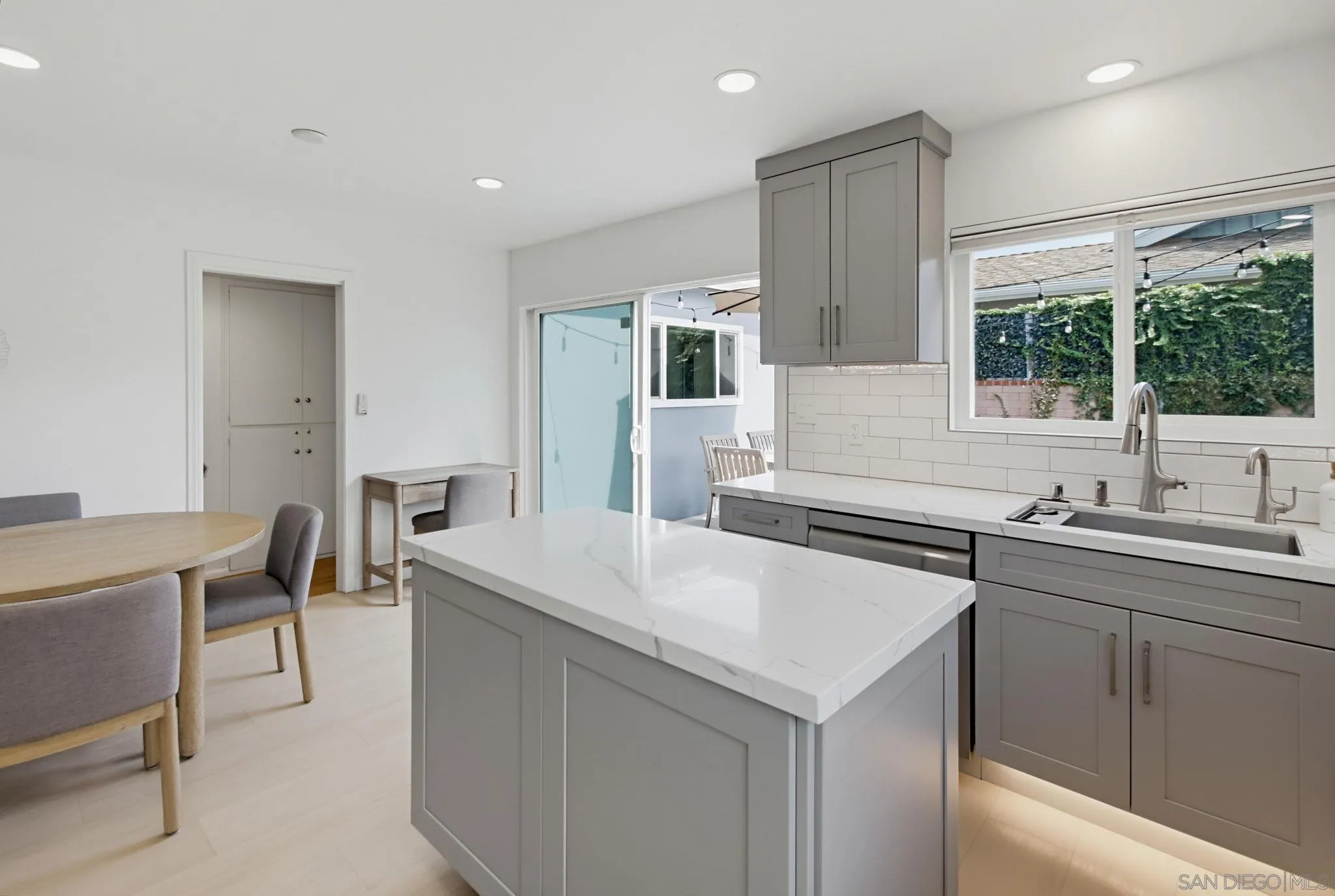 5157 Foothill Blvd, San Diego, CA 92109 5157 Foothill Blvd, San Diego, CA 92109
