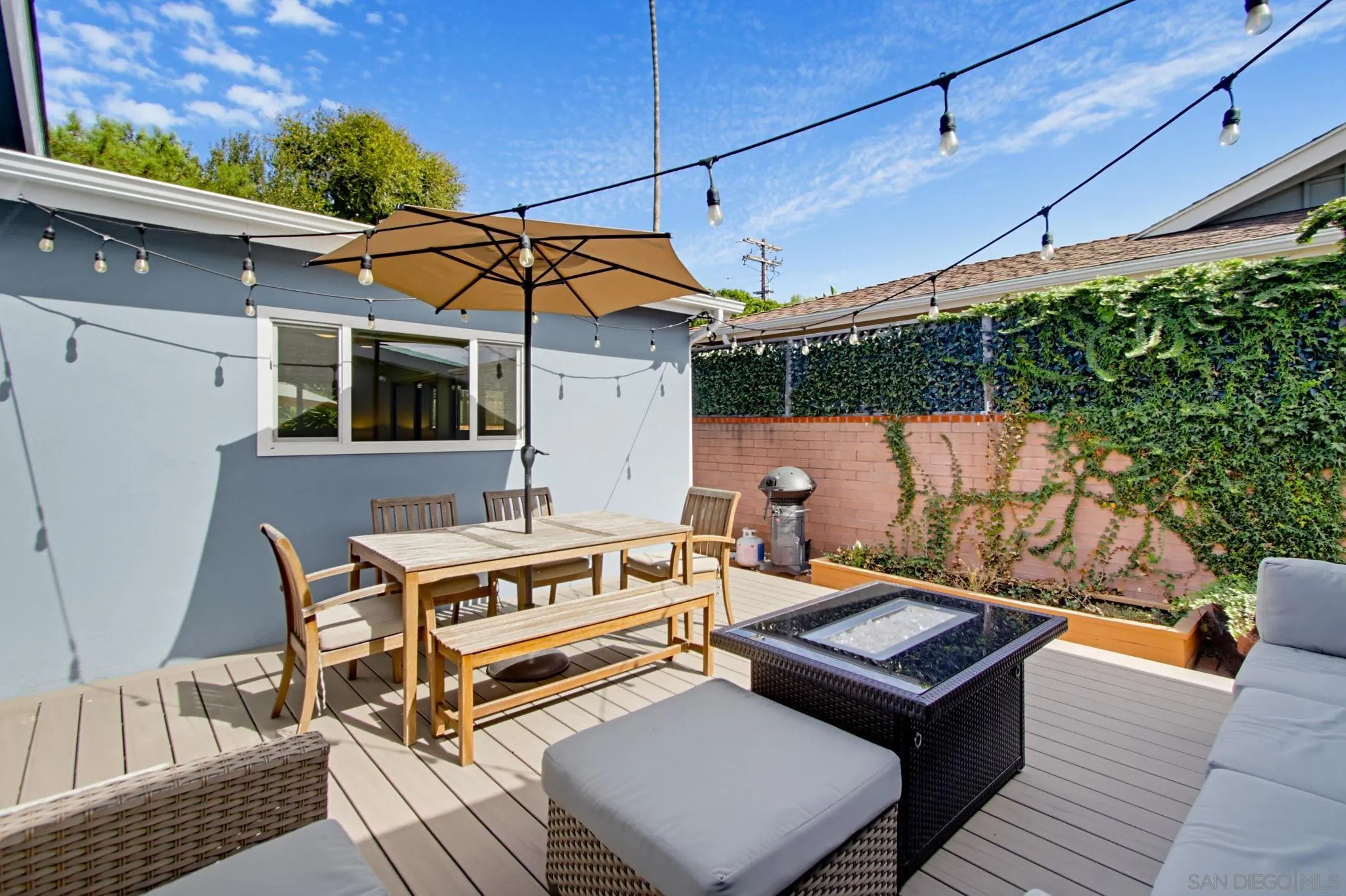 5157 Foothill Blvd, San Diego, CA 92109 5157 Foothill Blvd, San Diego, CA 92109