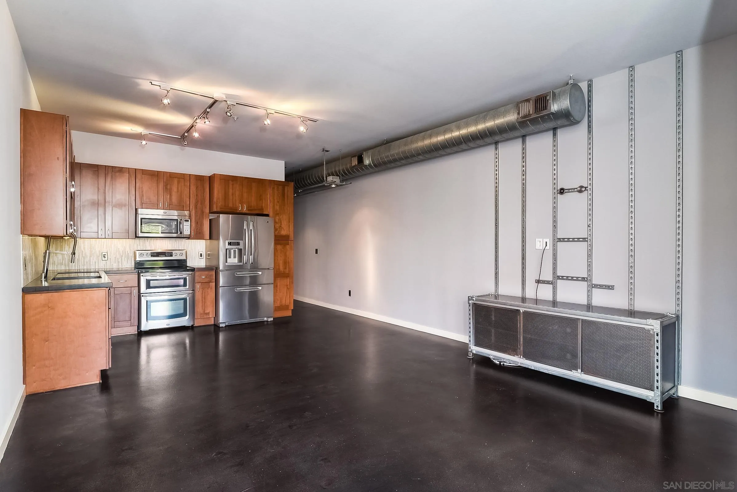 777 6th Ave, #209, San Diego, CA 92101 777 6th Ave, #209, San Diego, CA 92101