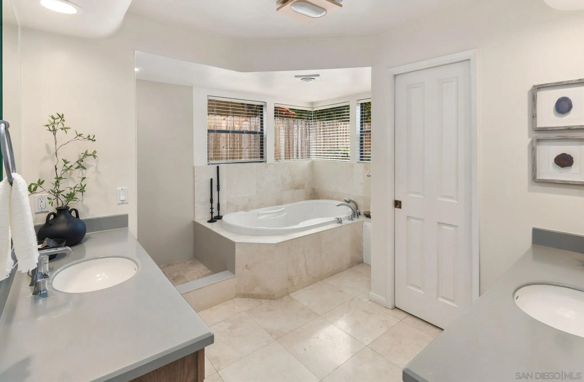 310 SAN ANTONIO AVENUE, San Diego, CA 92106 310 SAN ANTONIO AVENUE, San Diego, CA 92106