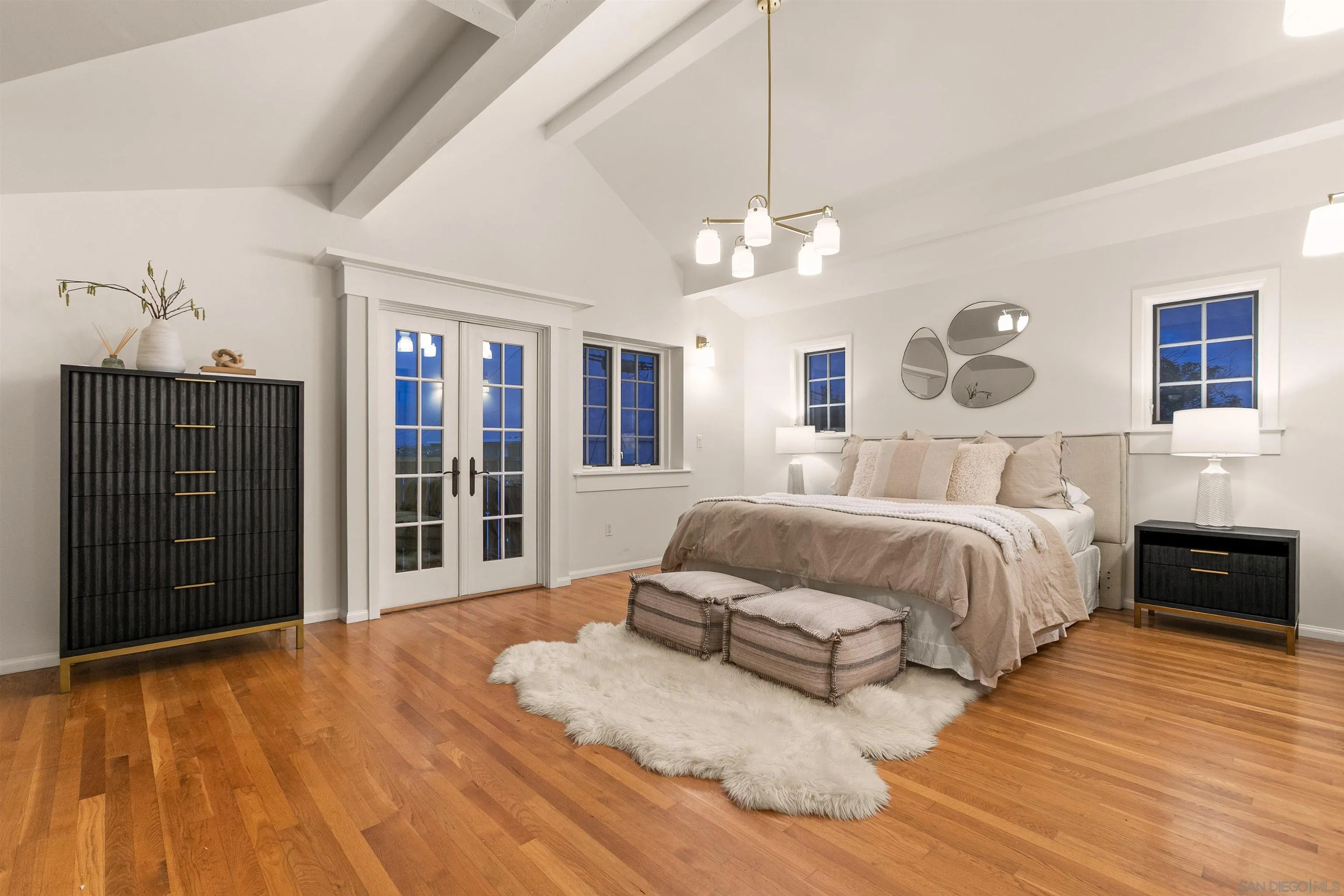 https://cdn.realtyfeed.com/cdn/127/260025665/1ef57239d9f69fd0379c3d874f9fa656.webp