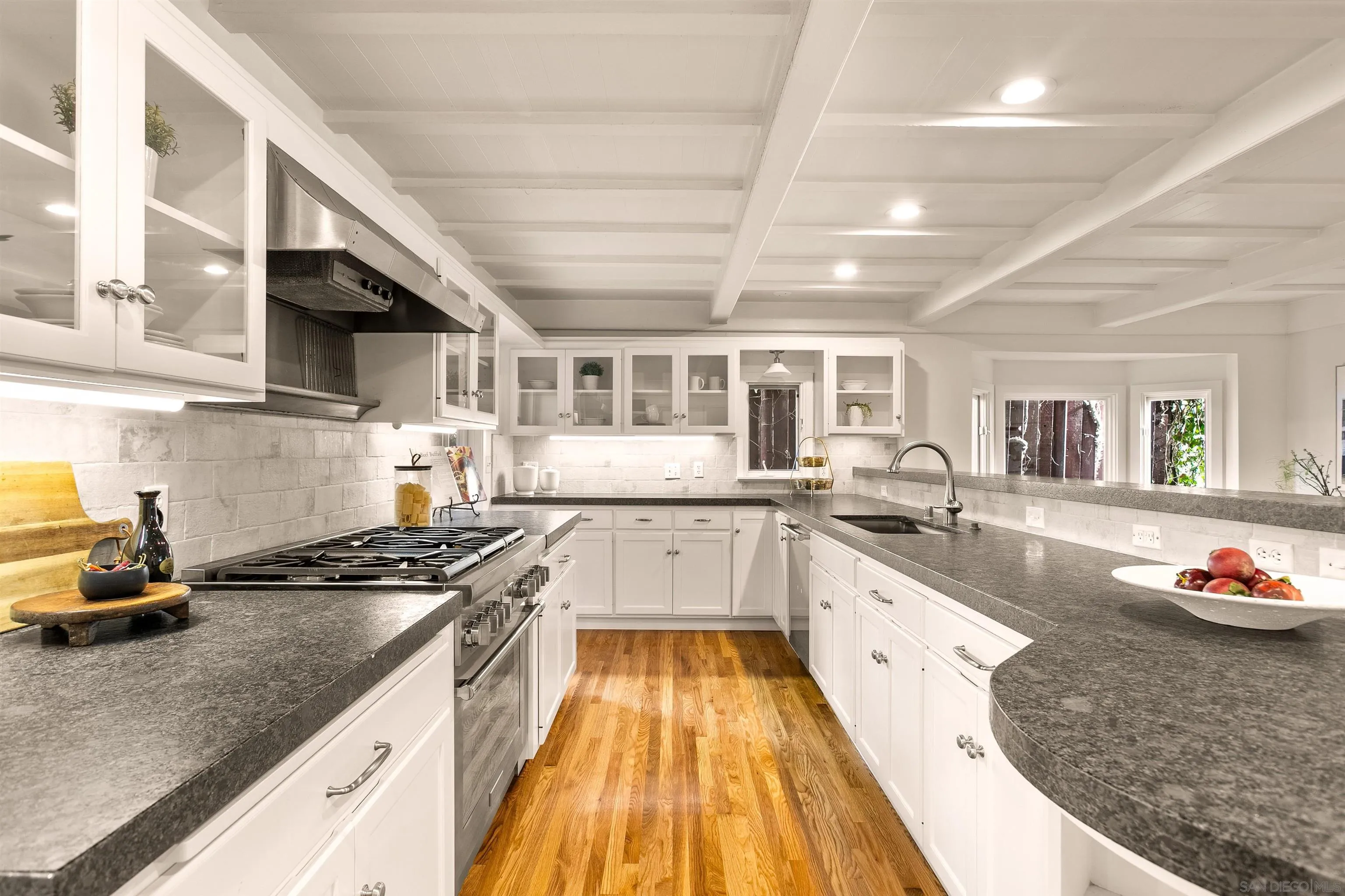 https://cdn.realtyfeed.com/cdn/127/260025665/413b171ef37182d4de1b27ad08ab0ee7.webp