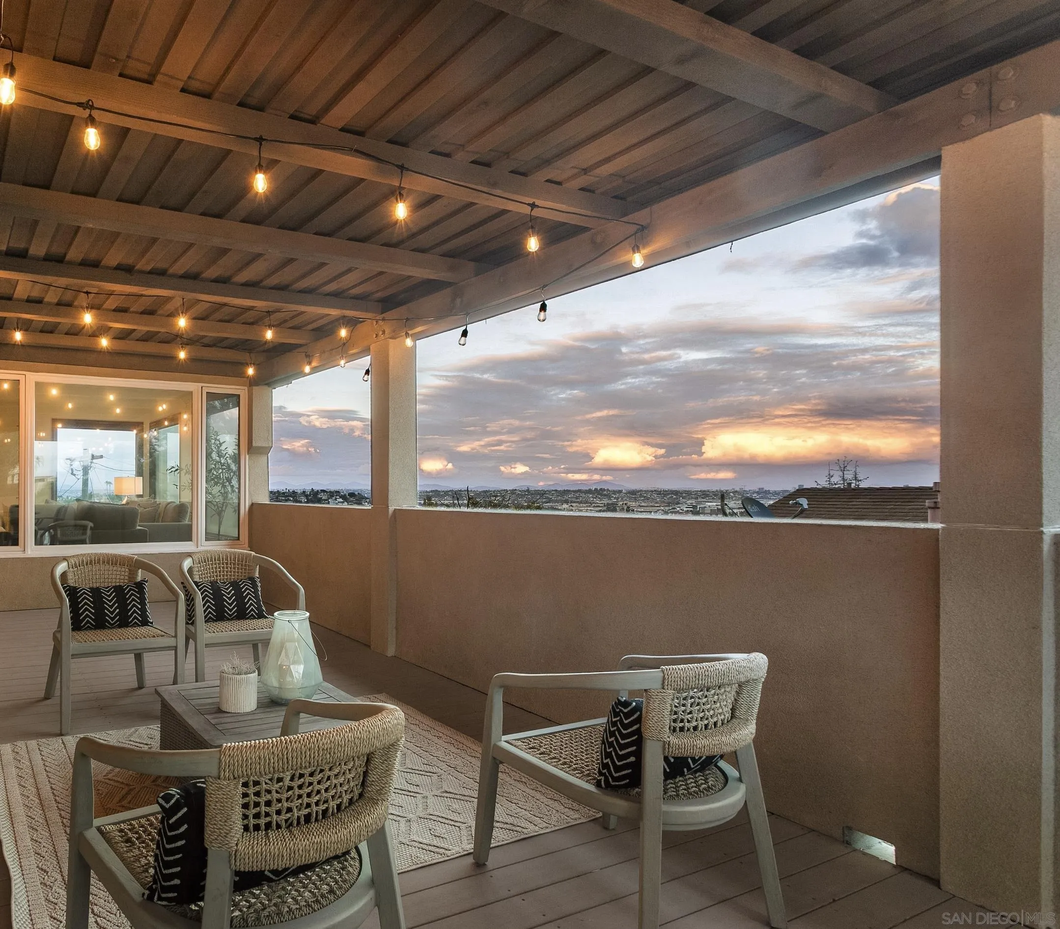 https://cdn.realtyfeed.com/cdn/127/260025665/f72beef72b4c837c50c0f05cfc69ebbc.webp