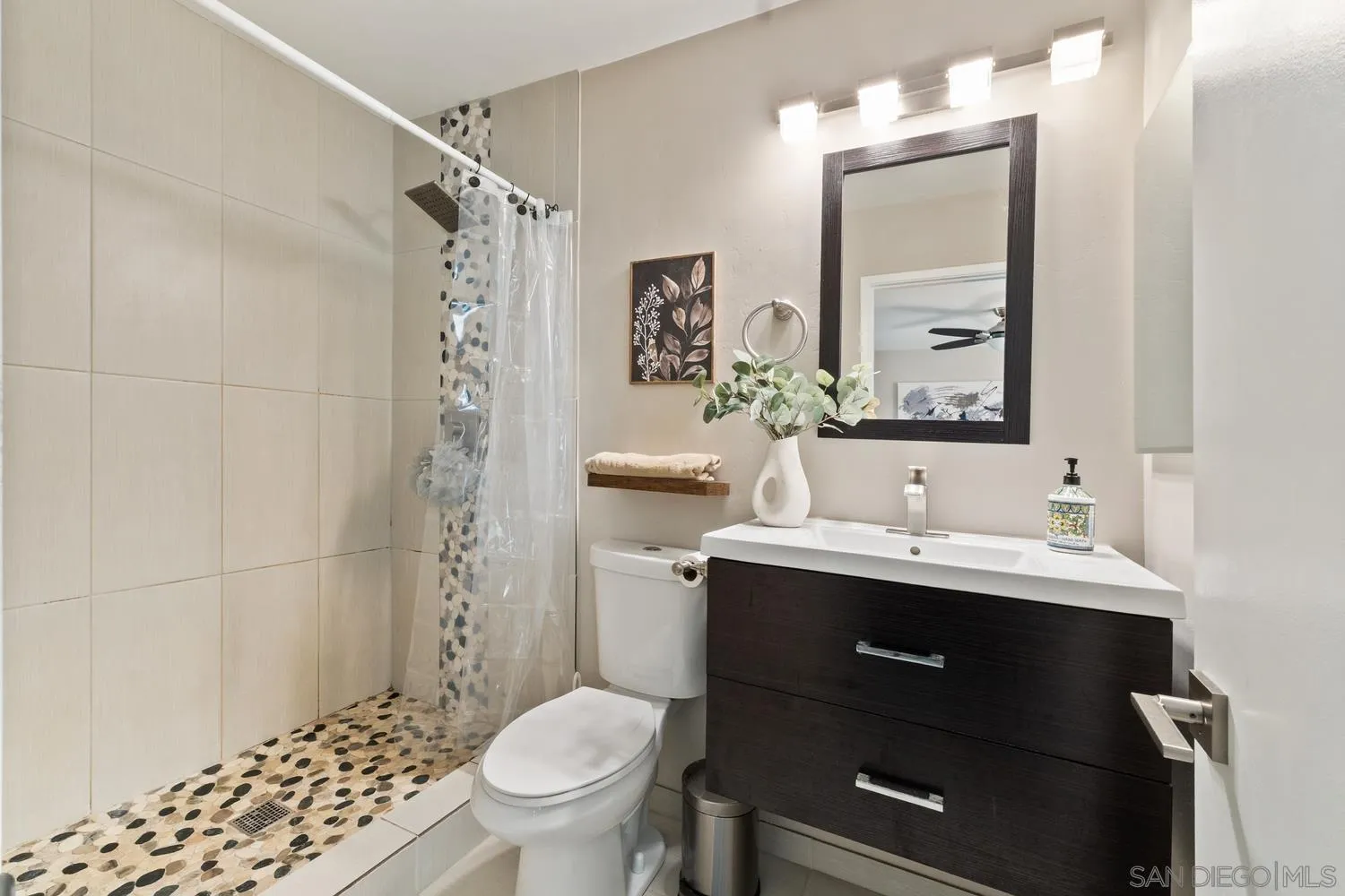 23952 Green Haven, Ramona, CA 92065 23952 Green Haven, Ramona, CA 92065
