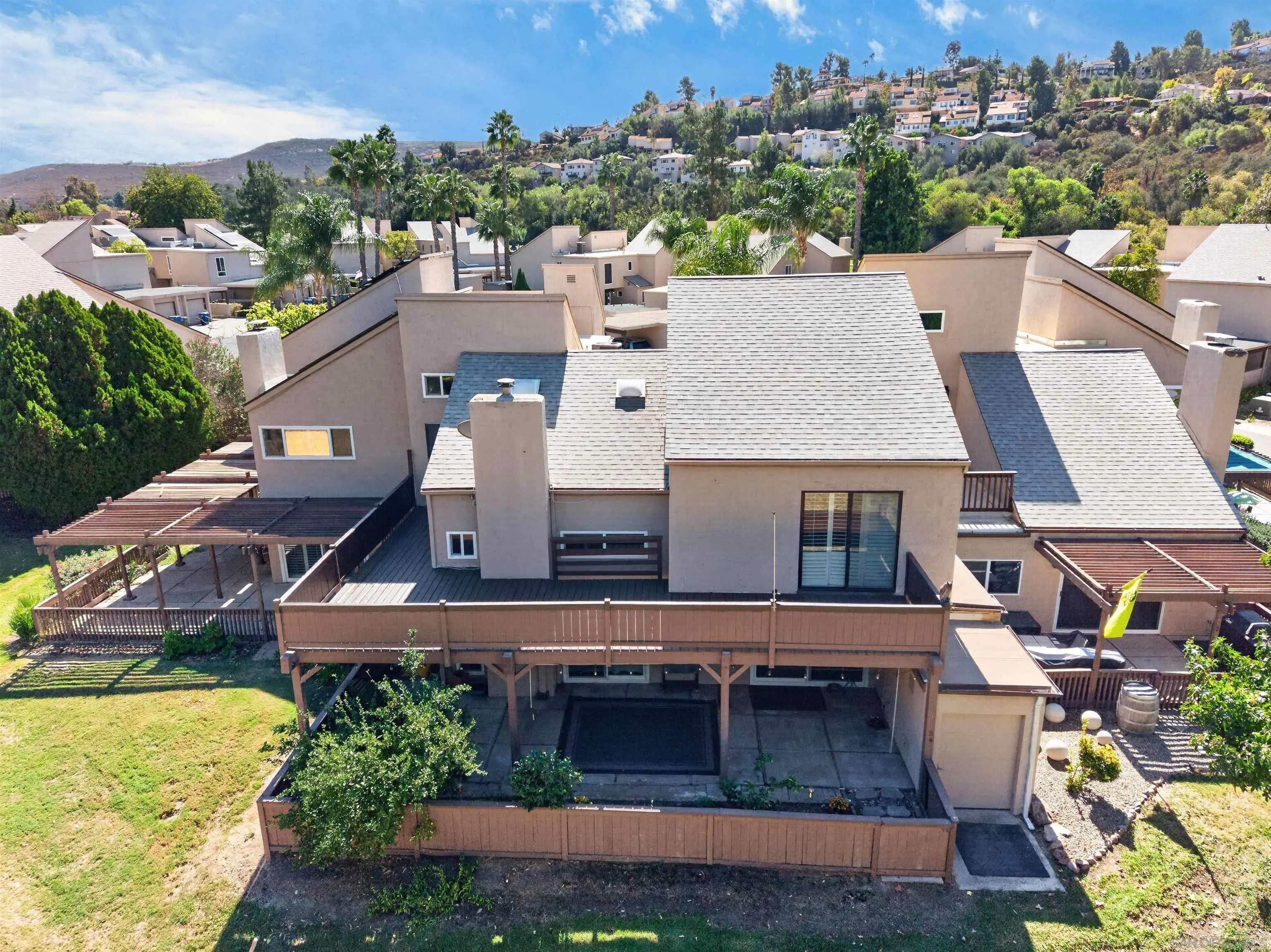 https://cdn.realtyfeed.com/cdn/127/260025670/a6968cfd0da38e9101ebaf925835e066.webp
