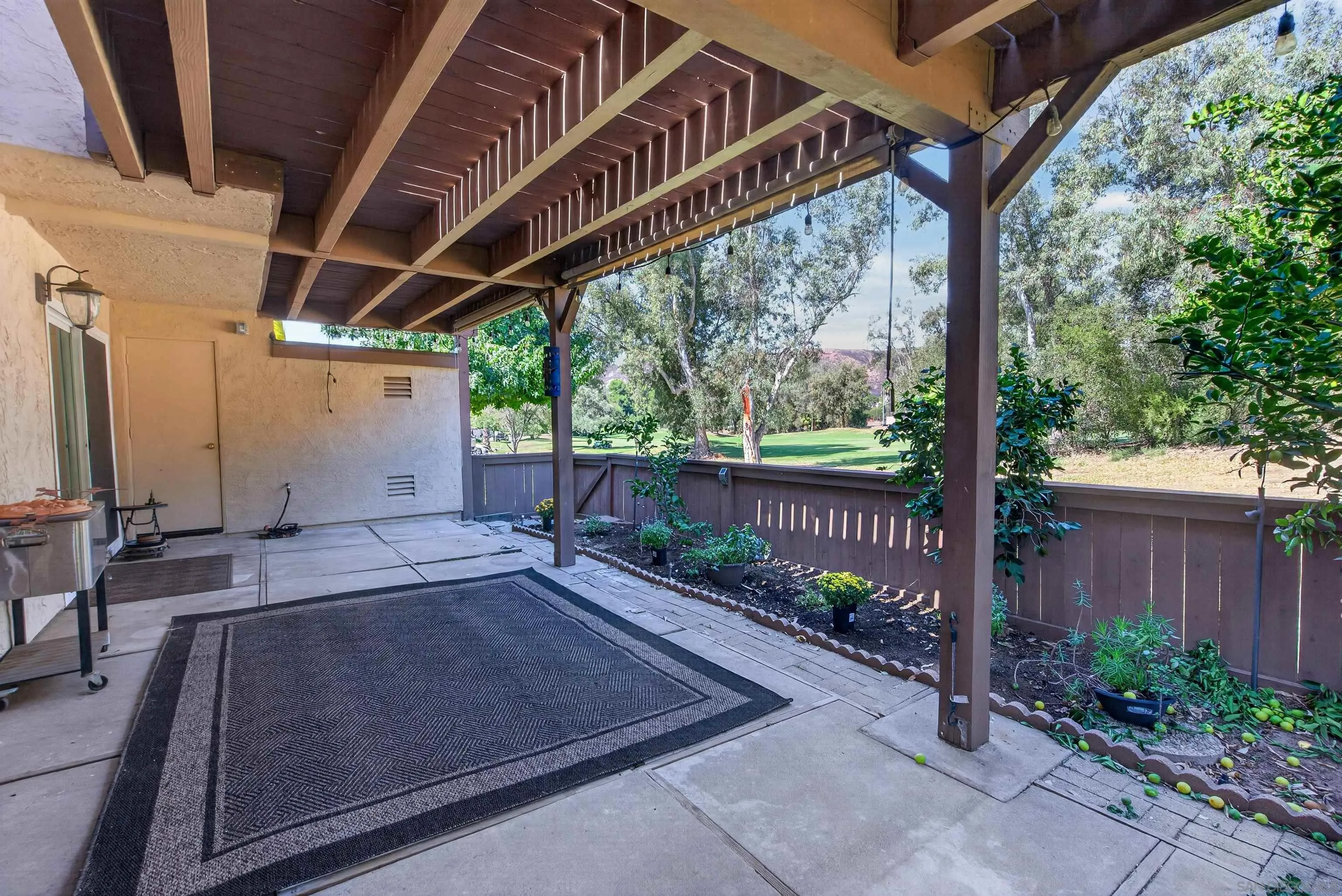 https://cdn.realtyfeed.com/cdn/127/260025670/b85cd541011f9891067f17facf27440b.webp