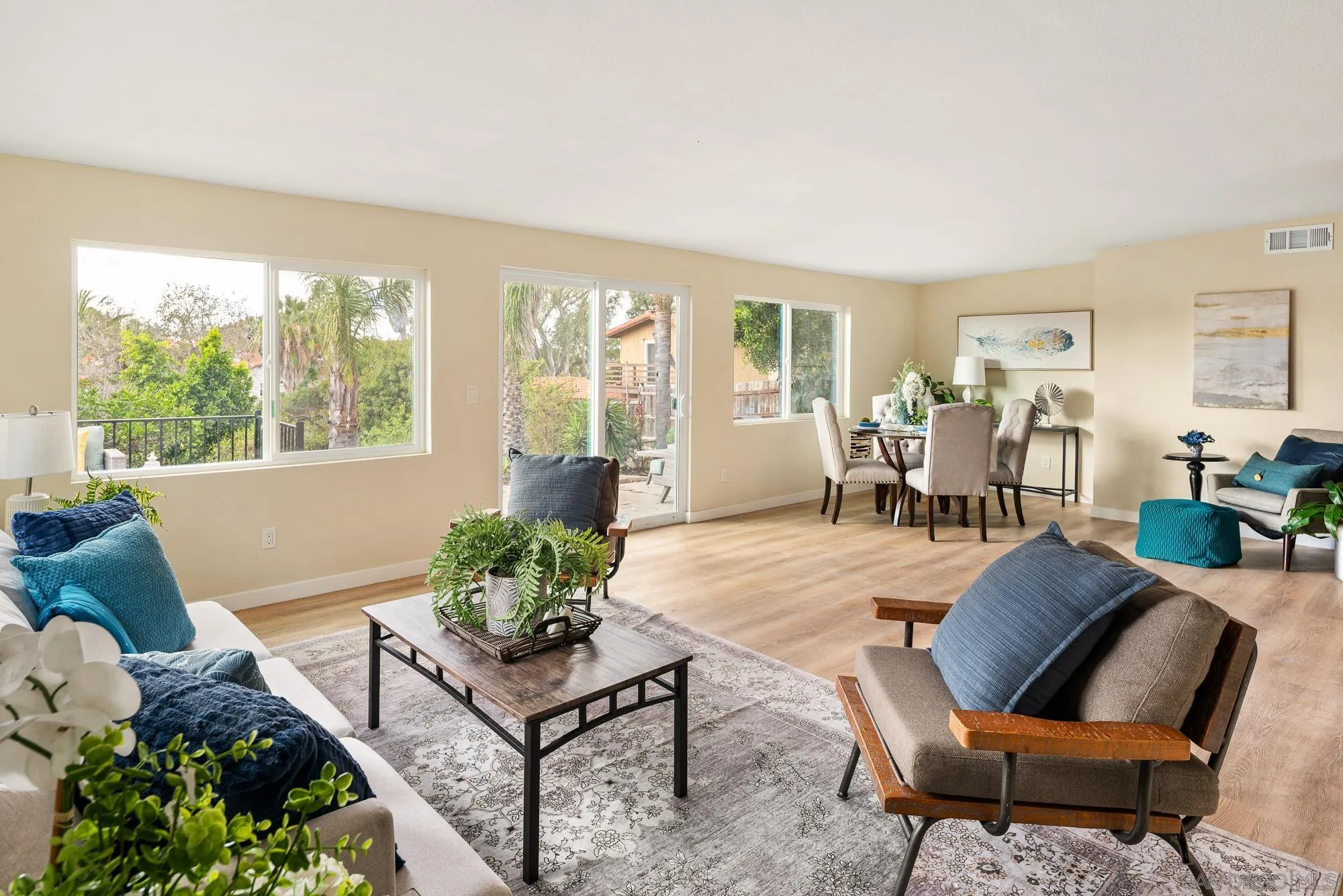 https://cdn.realtyfeed.com/cdn/127/260025678/0330867417bb1ab1246eeac2cbd68854.webp