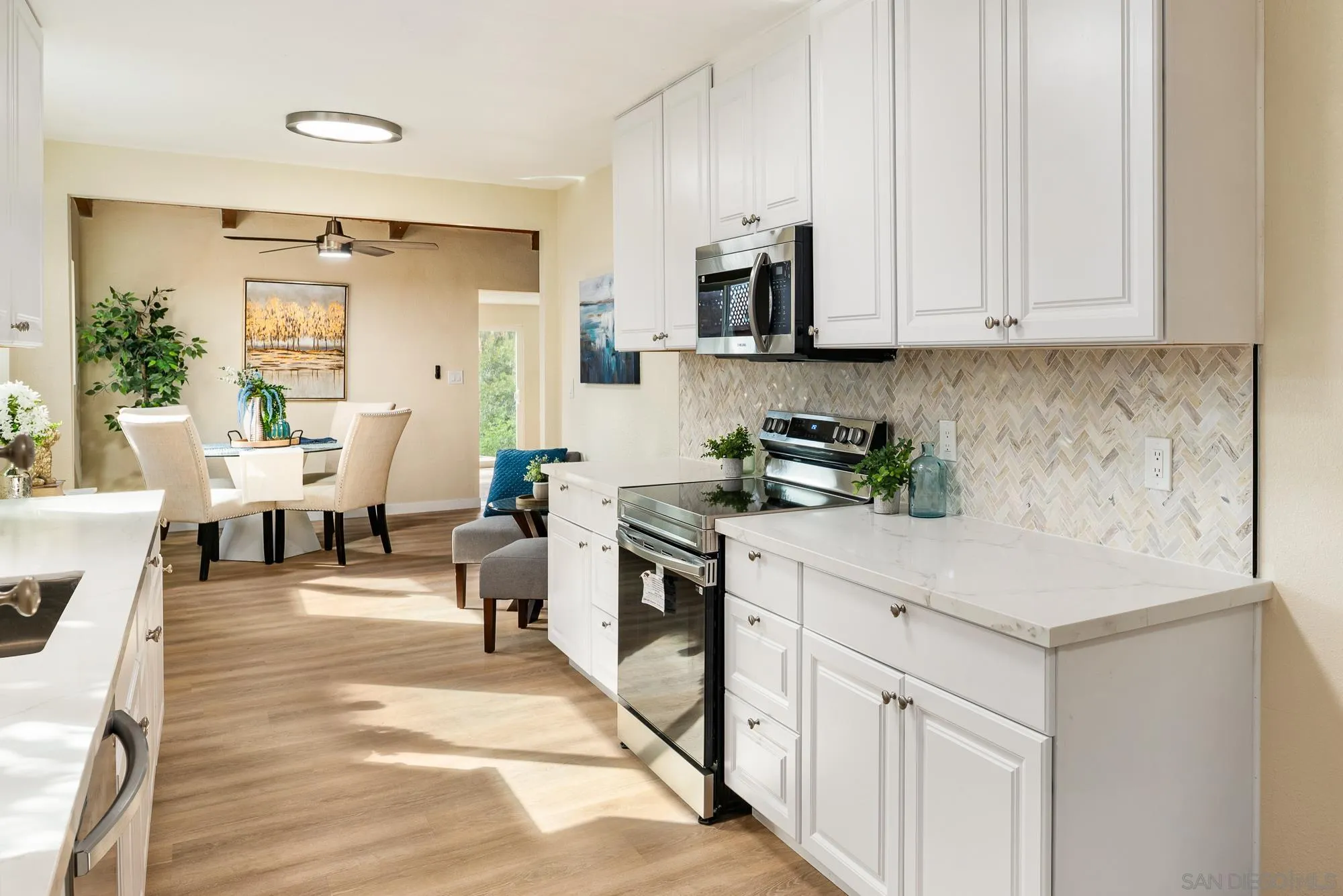 https://cdn.realtyfeed.com/cdn/127/260025678/8e51b76c6784bb150fd2e7e93619b709.webp