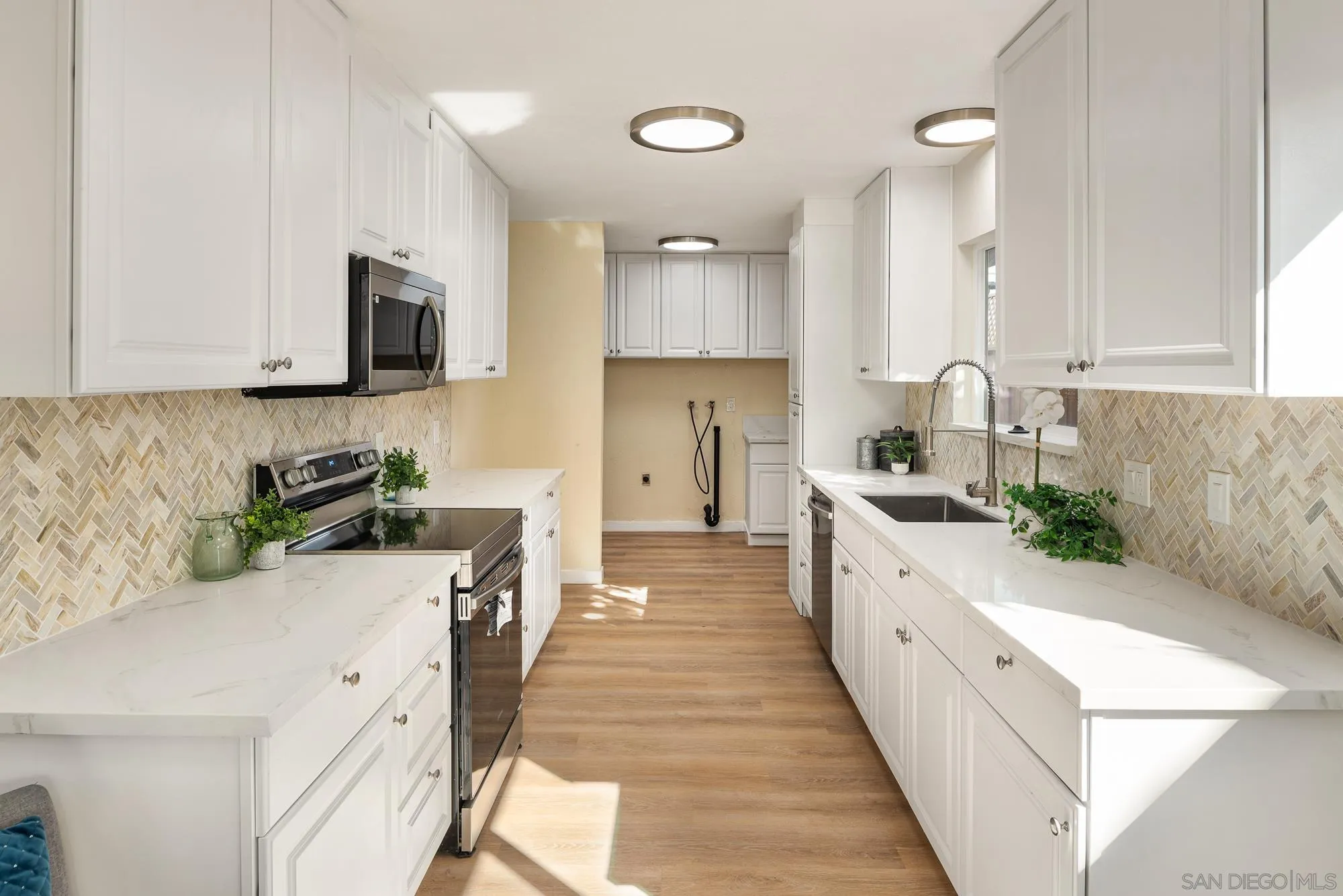 https://cdn.realtyfeed.com/cdn/127/260025678/b3ea66370e2be84a7adb893e5c7c168b.webp