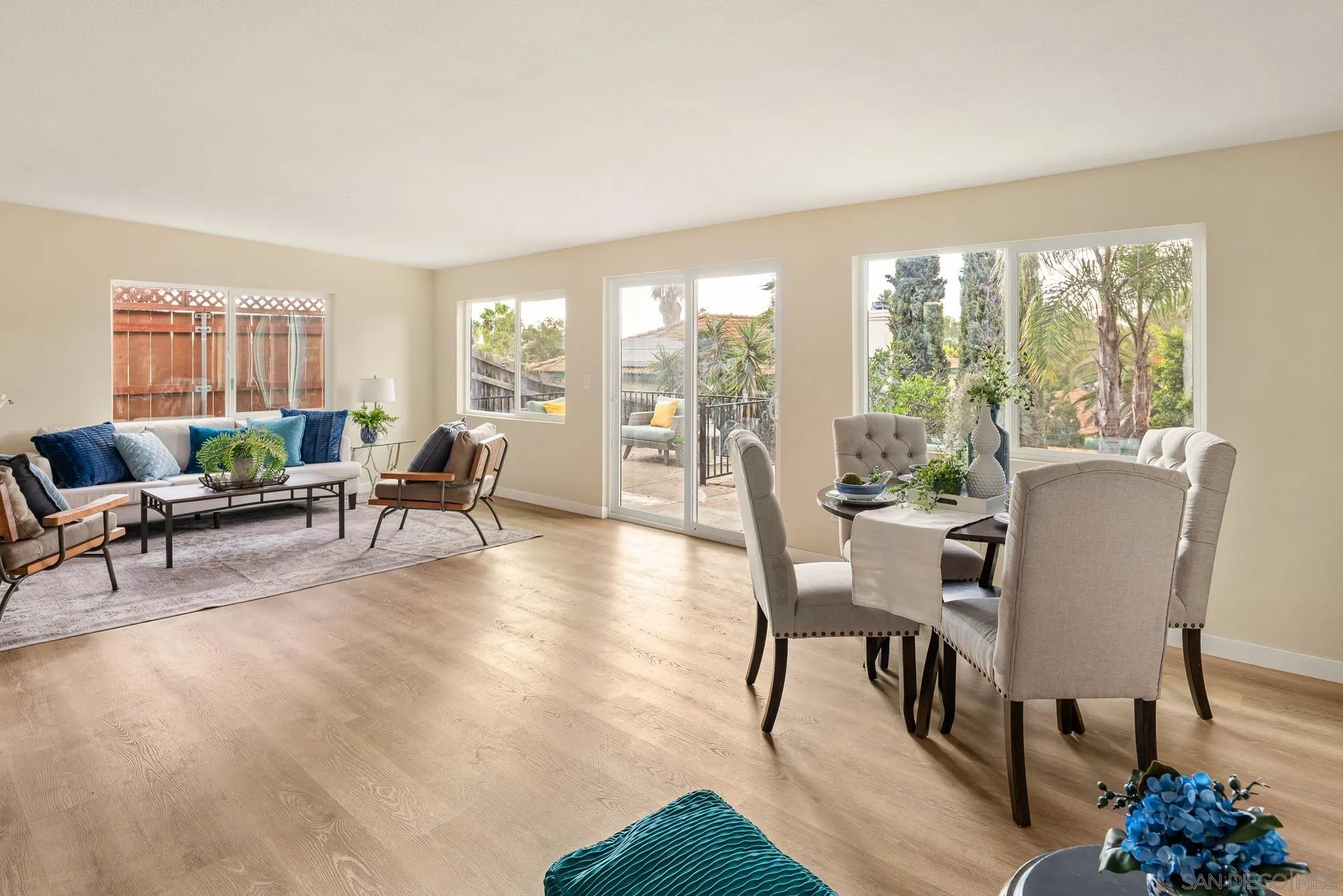 https://cdn.realtyfeed.com/cdn/127/260025678/ee89f7b60dfc751b2e1418fabf7c1f6a.webp