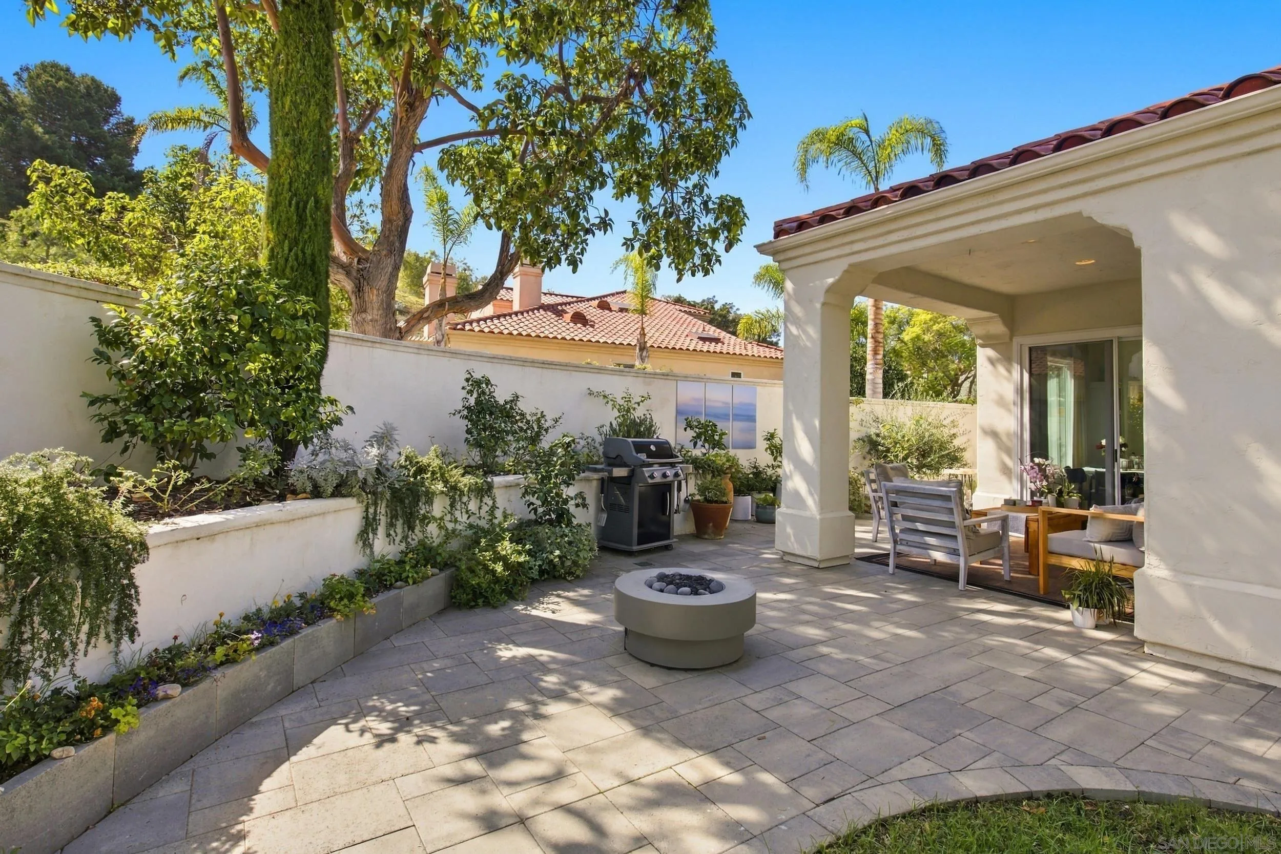 https://cdn.realtyfeed.com/cdn/127/260025683/170e1fff19fa6462bf718a708a980241.webp