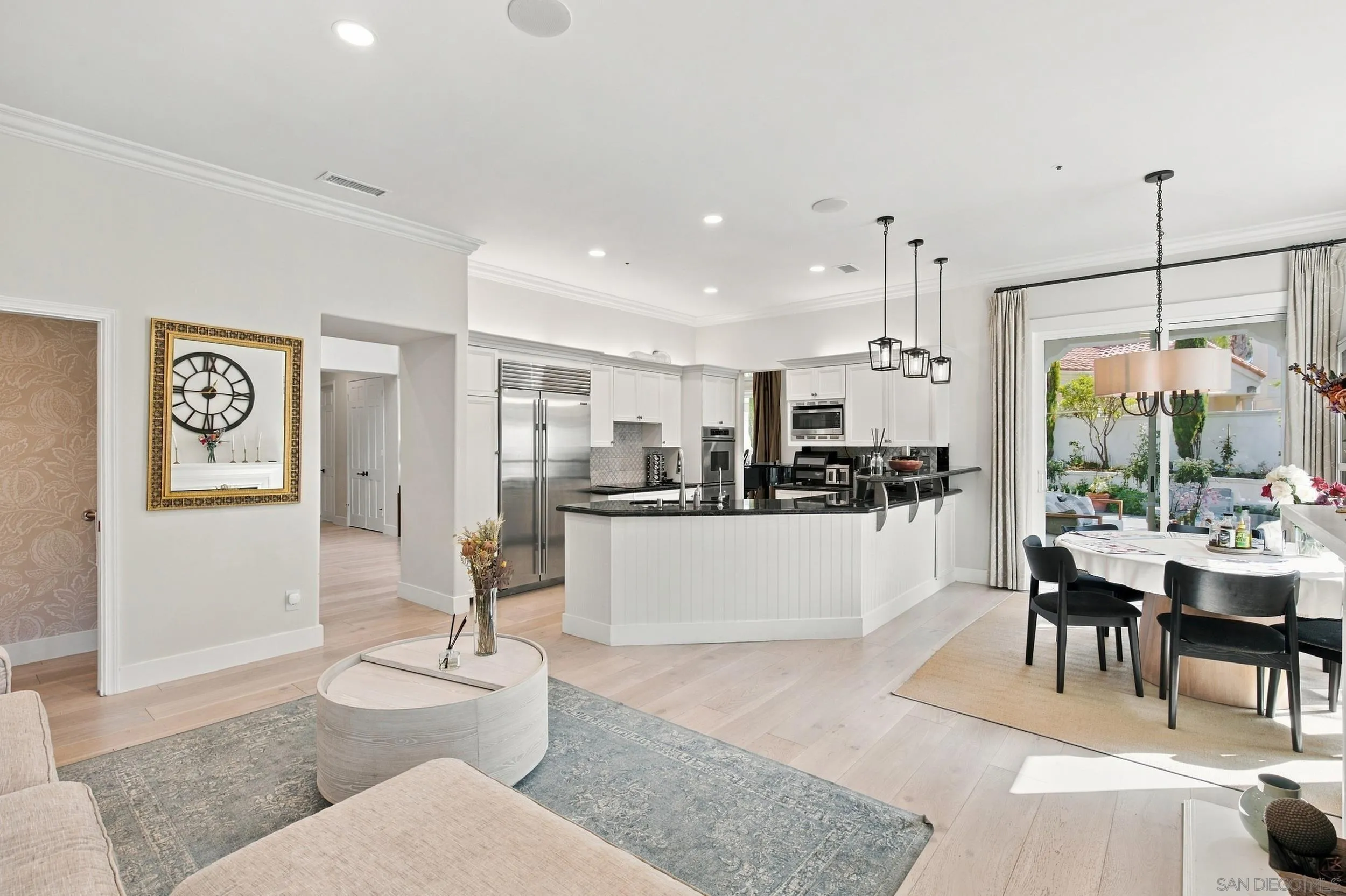 https://cdn.realtyfeed.com/cdn/127/260025683/473ff06ebe50fda305f82f847db30796.webp
