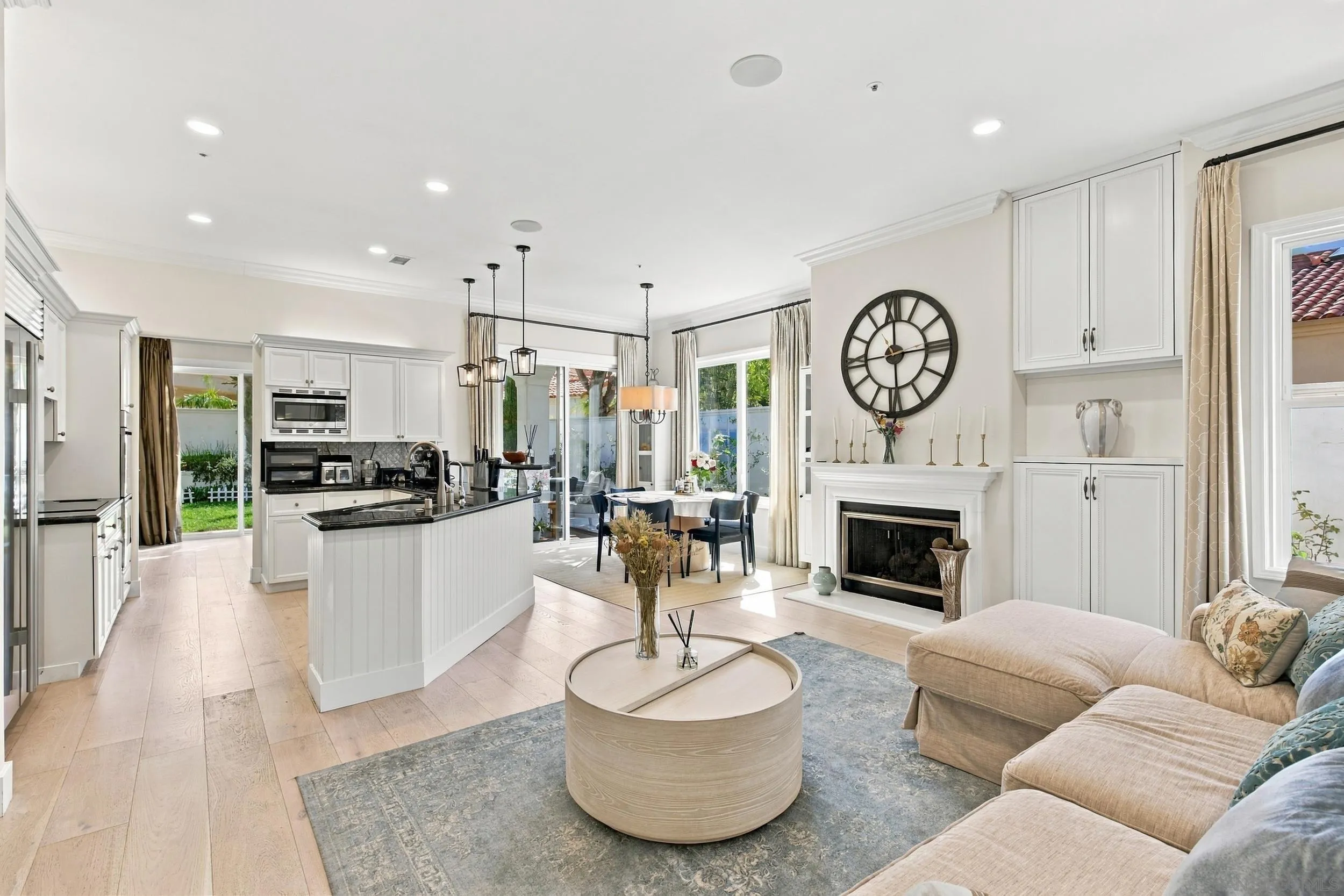 https://cdn.realtyfeed.com/cdn/127/260025683/66971ab1babde5f84fb7981114fd6385.webp