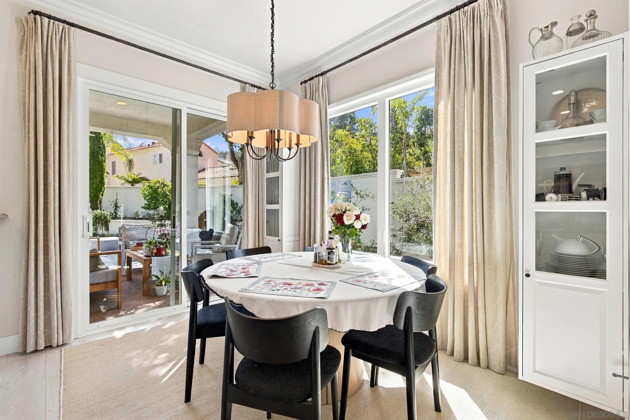 https://cdn.realtyfeed.com/cdn/127/260025683/6b7a519e15267172f896d3ff20bc6915.webp