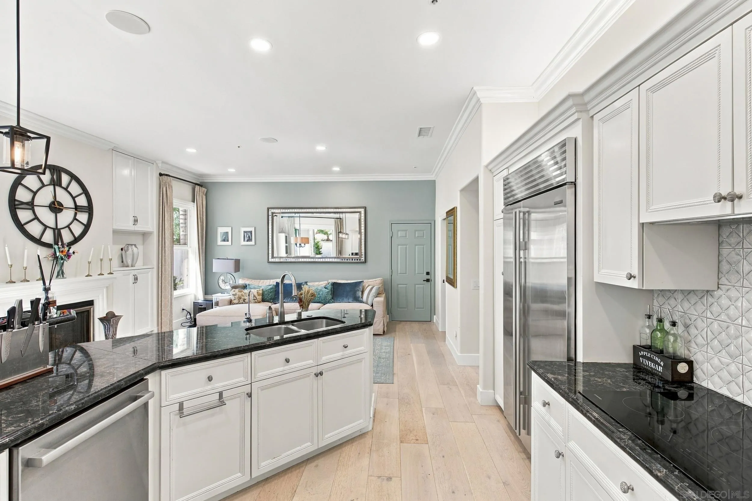 https://cdn.realtyfeed.com/cdn/127/260025683/f0e12af6a62e4c5d1f590eba68efa245.webp