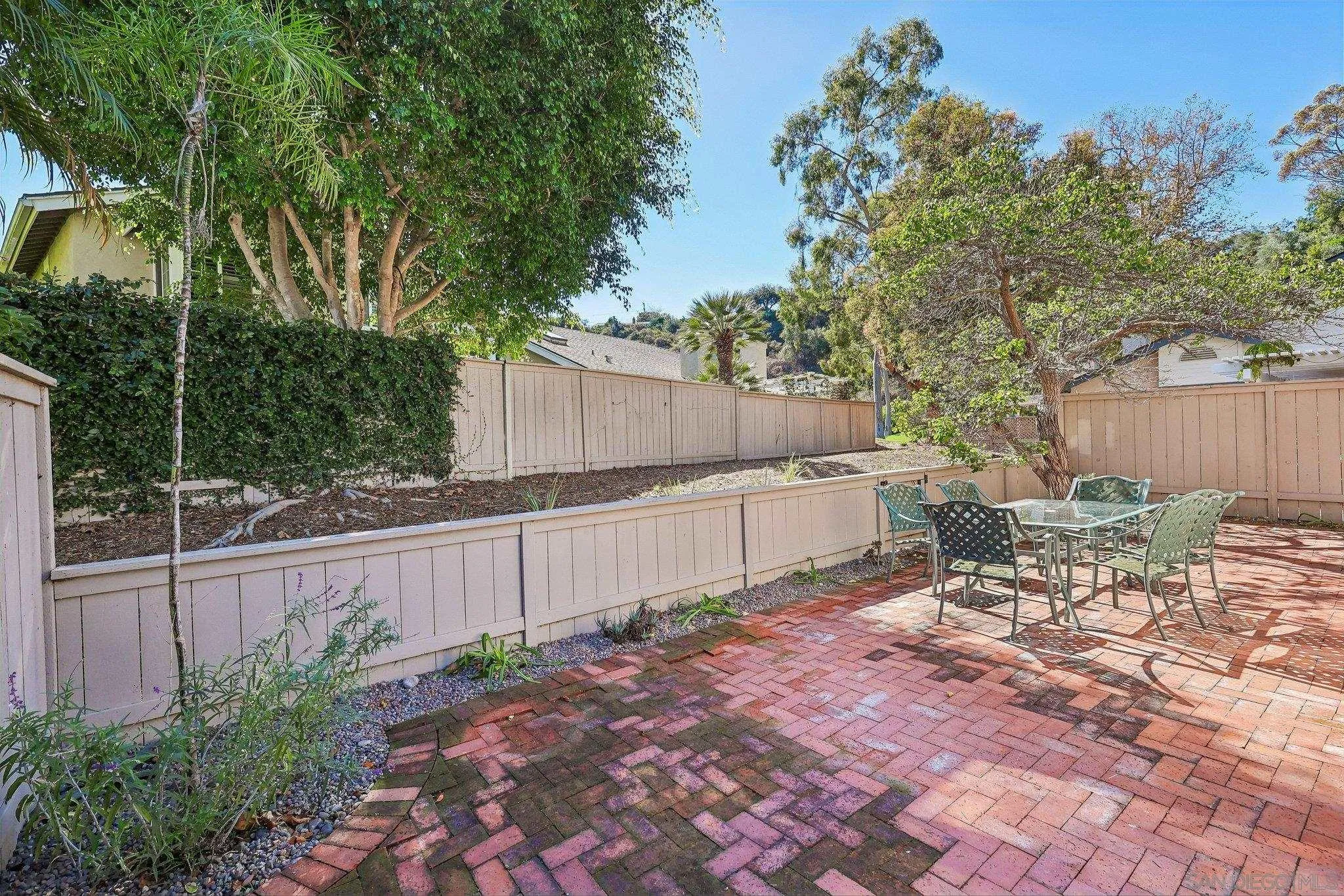 https://cdn.realtyfeed.com/cdn/127/260025685/1a200ca3e30a2f5be4effba6983e8a86.webp