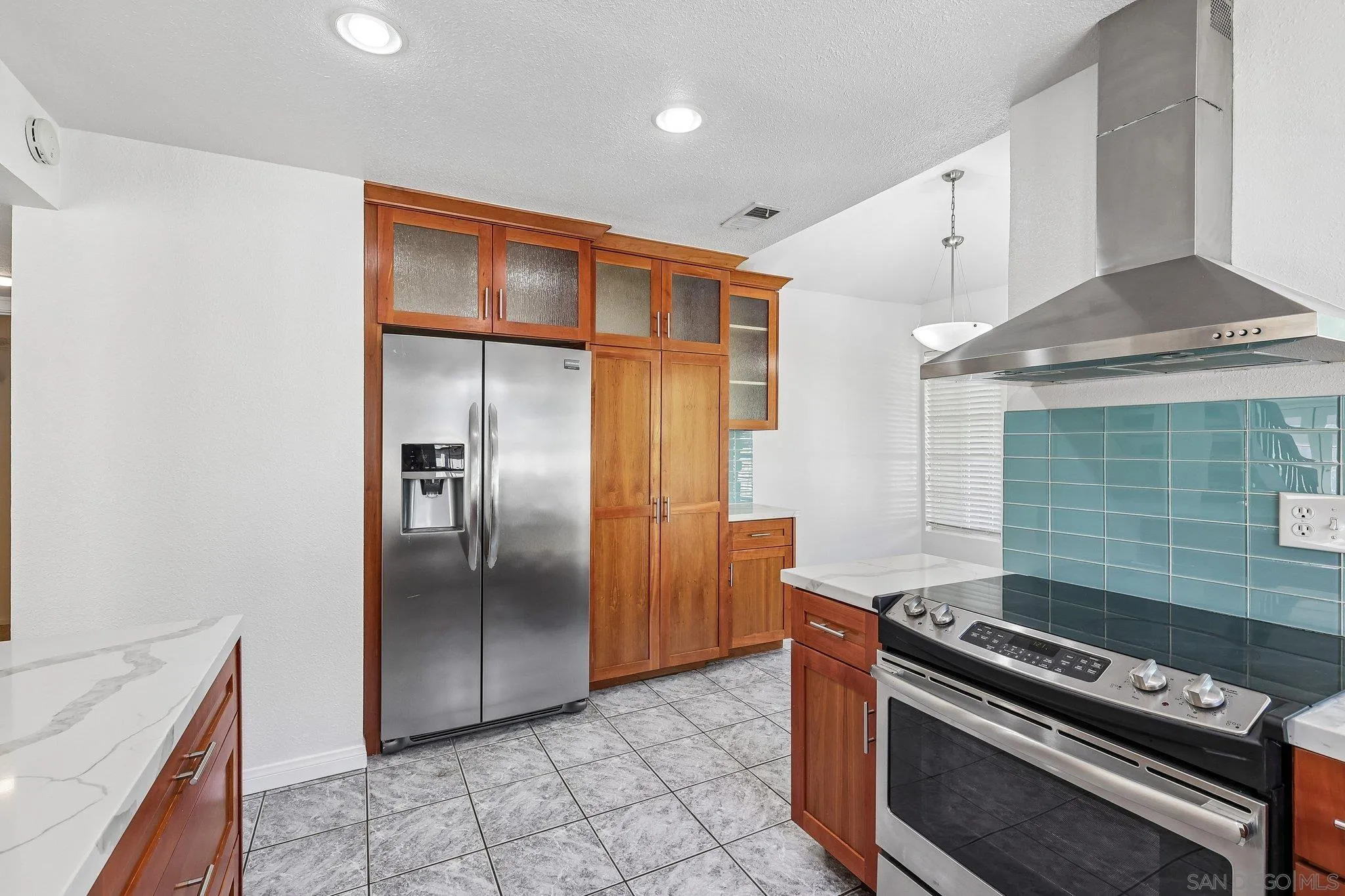 https://cdn.realtyfeed.com/cdn/127/260025685/6b8f98d8024a48ff9f1dd5e06146a215.webp