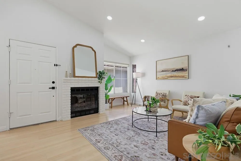 https://cdn.realtyfeed.com/cdn/127/260025689/14f449168af8a17316d5191e16cf7618.webp