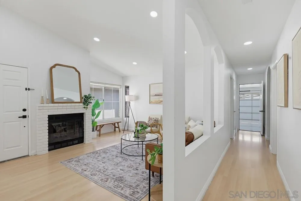 https://cdn.realtyfeed.com/cdn/127/260025689/1734cf02c173f7ee9ea36800050e89f2.webp