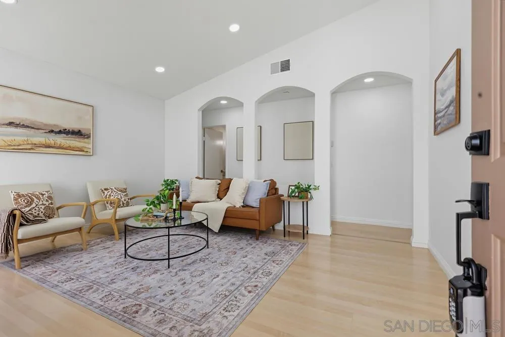 https://cdn.realtyfeed.com/cdn/127/260025689/67e903ddb376d6c8d08d79dcf7152d61.webp