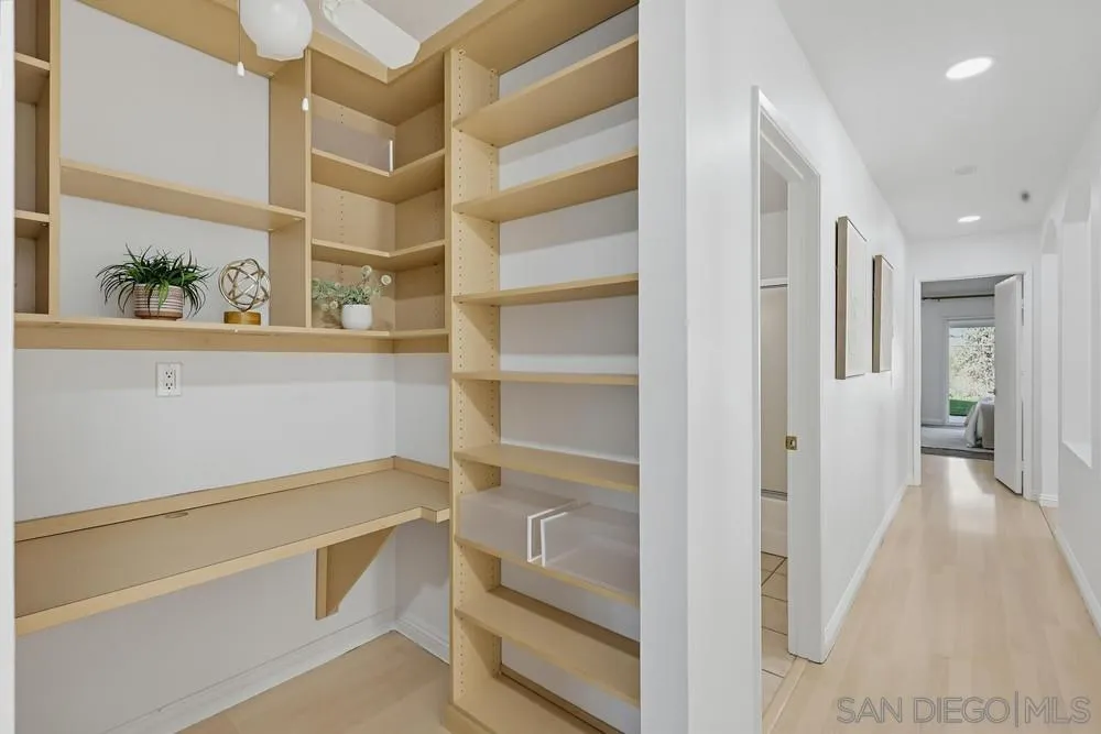 https://cdn.realtyfeed.com/cdn/127/260025689/af914b9d5339a01cefeae2313ecfbc9a.webp