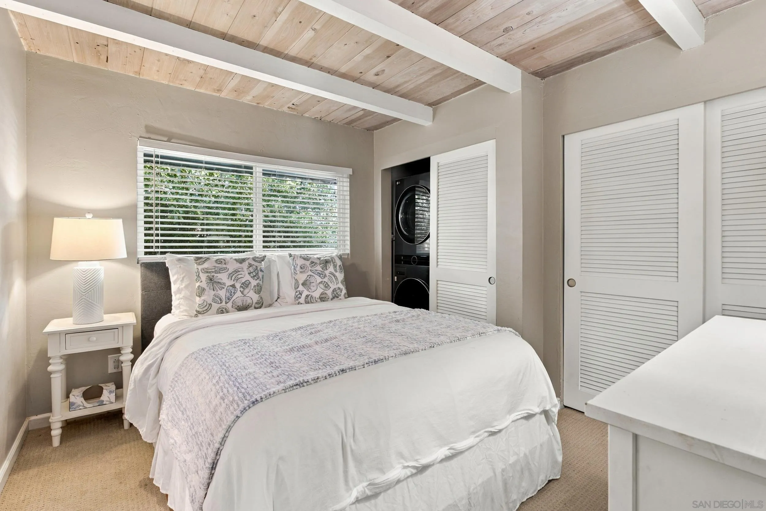 1817-19 Coast Blvd, Del Mar, CA 92014 Bedroom 2 for upper unit
