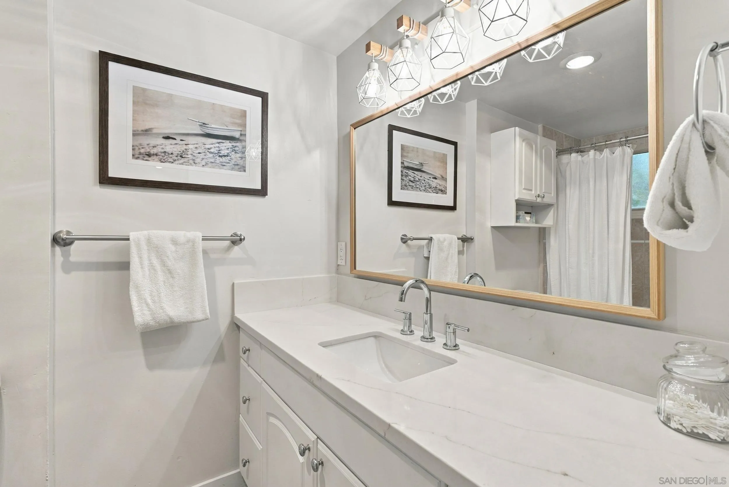 1817-19 Coast Blvd, Del Mar, CA 92014 Bathroom for Lower Unit