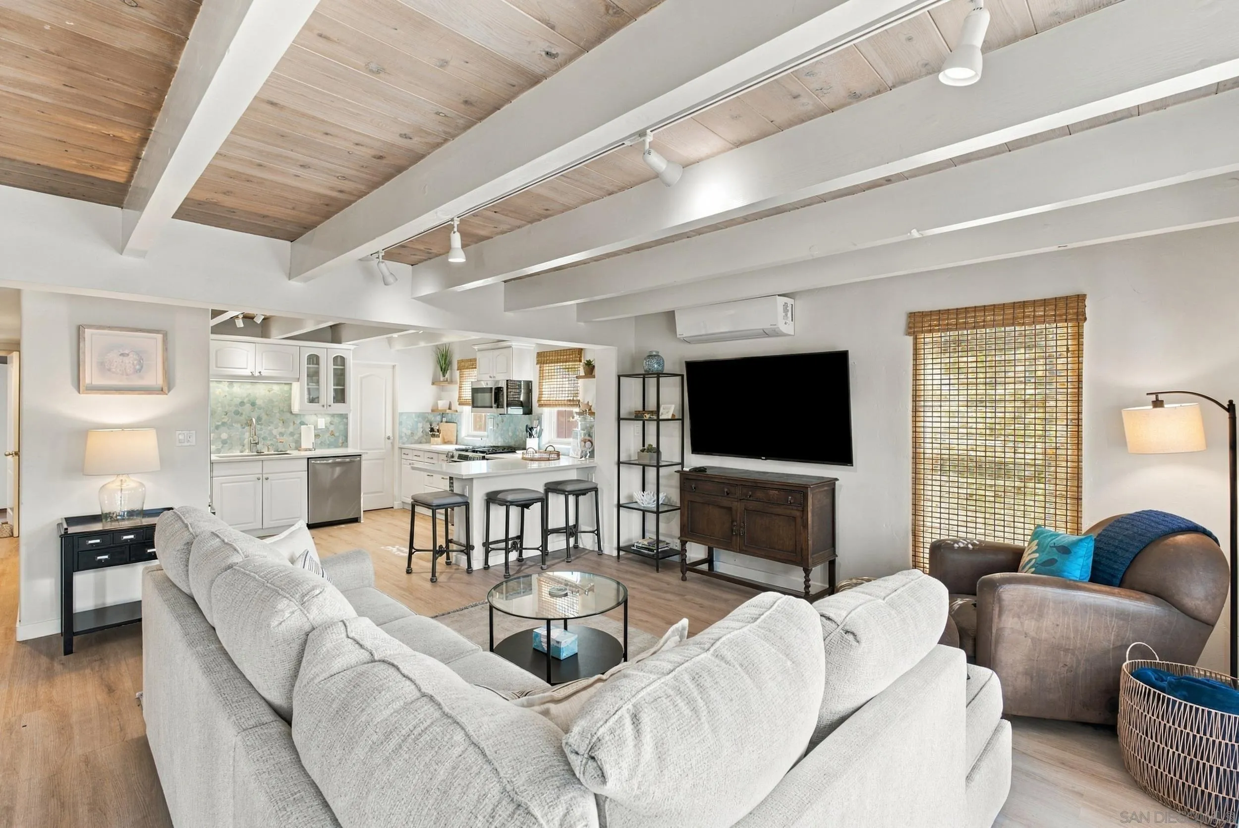 1817-19 Coast Blvd, Del Mar, CA 92014 Living Room for Lower Unit
