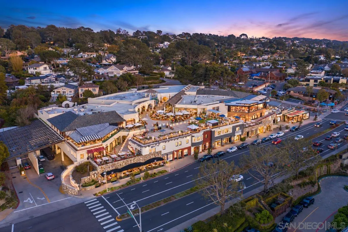 1817-19 Coast Blvd, Del Mar, CA 92014 Del Mar Plaza