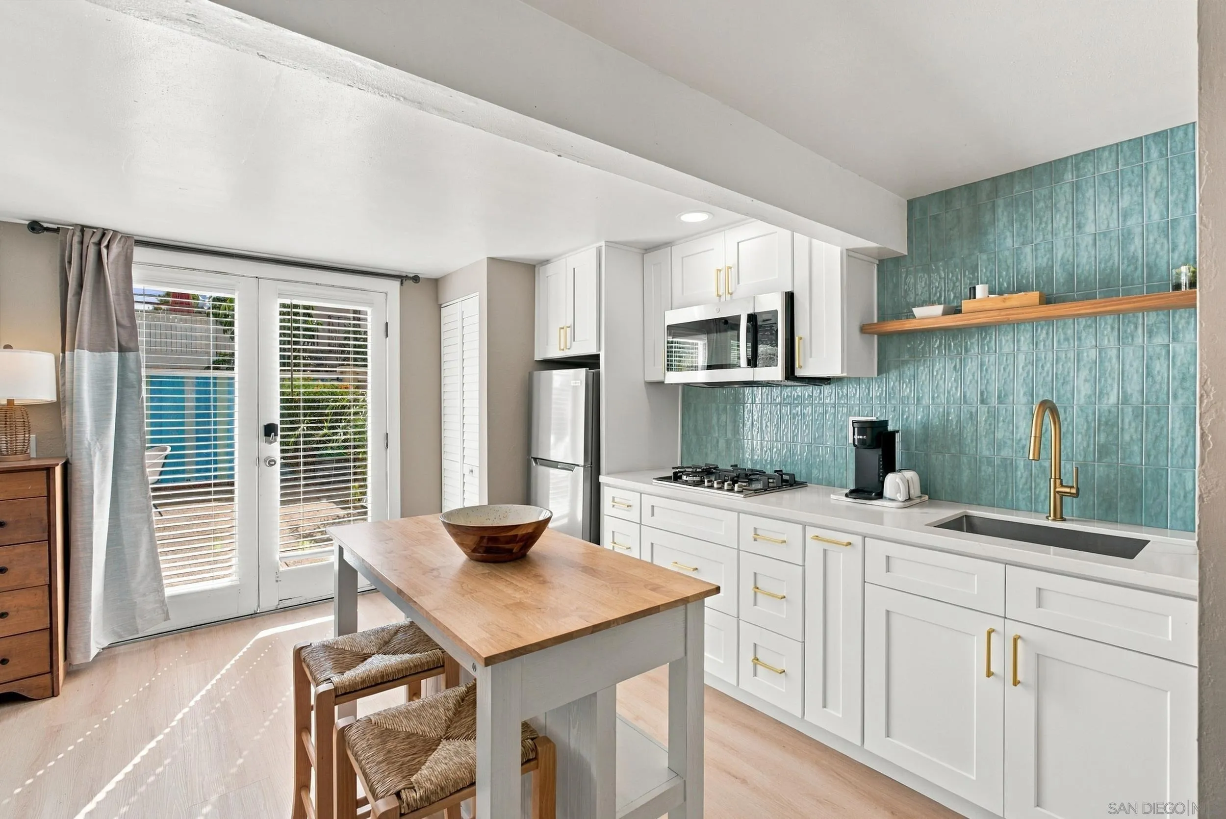 1817-19 Coast Blvd, Del Mar, CA 92014 Kitchen Studio