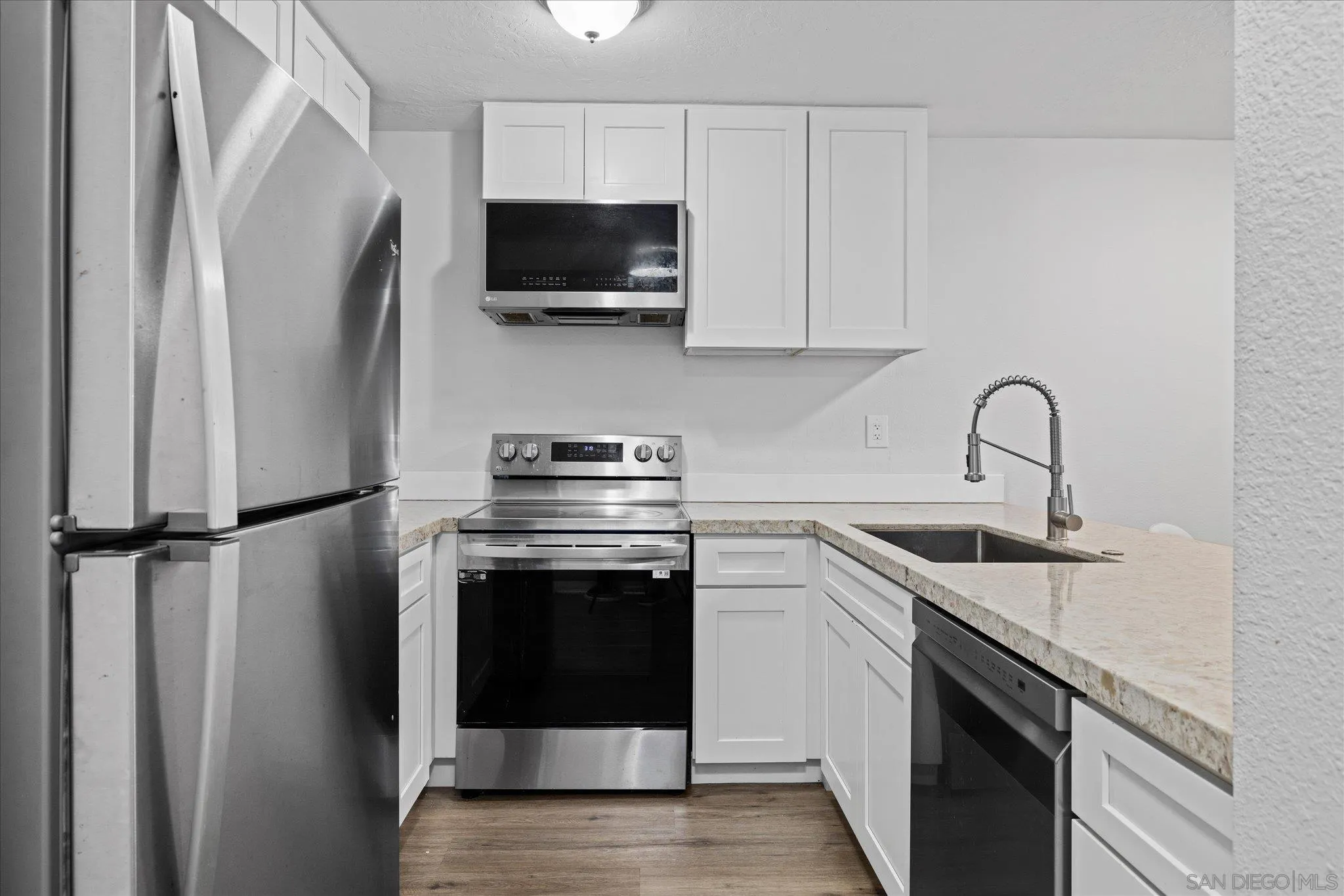 Photo #4: 2600257 Listing: Photo #4