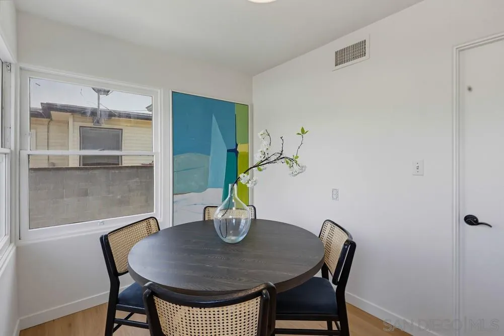 https://cdn.realtyfeed.com/cdn/127/260025700/0461d6844edbcbf63e8291b951dd49dd.webp